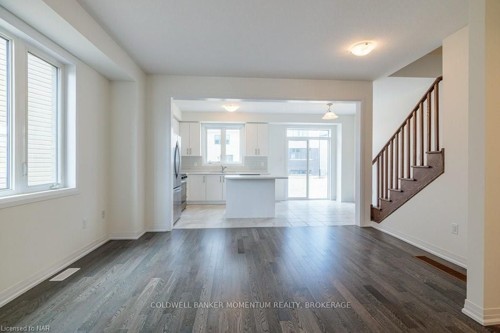 Photo 4 of 20 Brighton Lane, Thorold, Rolling Meadows — HOMEH