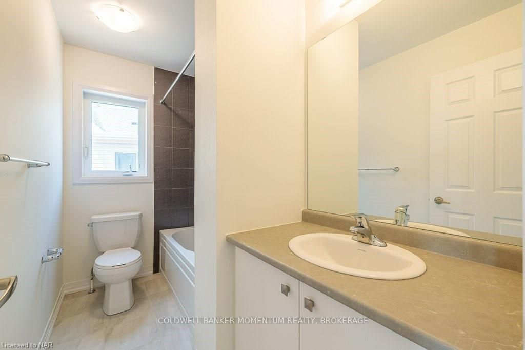 Photo 9 of 20 Brighton Lane, Thorold, Rolling Meadows — HOMEH