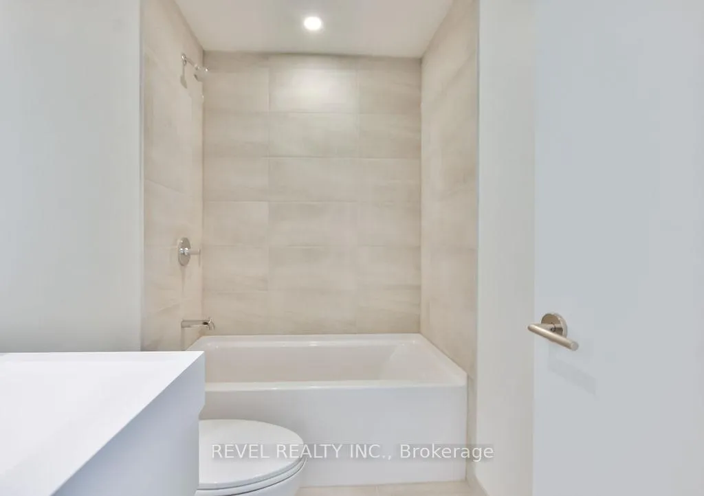Photo 24 of Unit 2502, 39 Mary Street, Barrie, City Centre — HOMEH