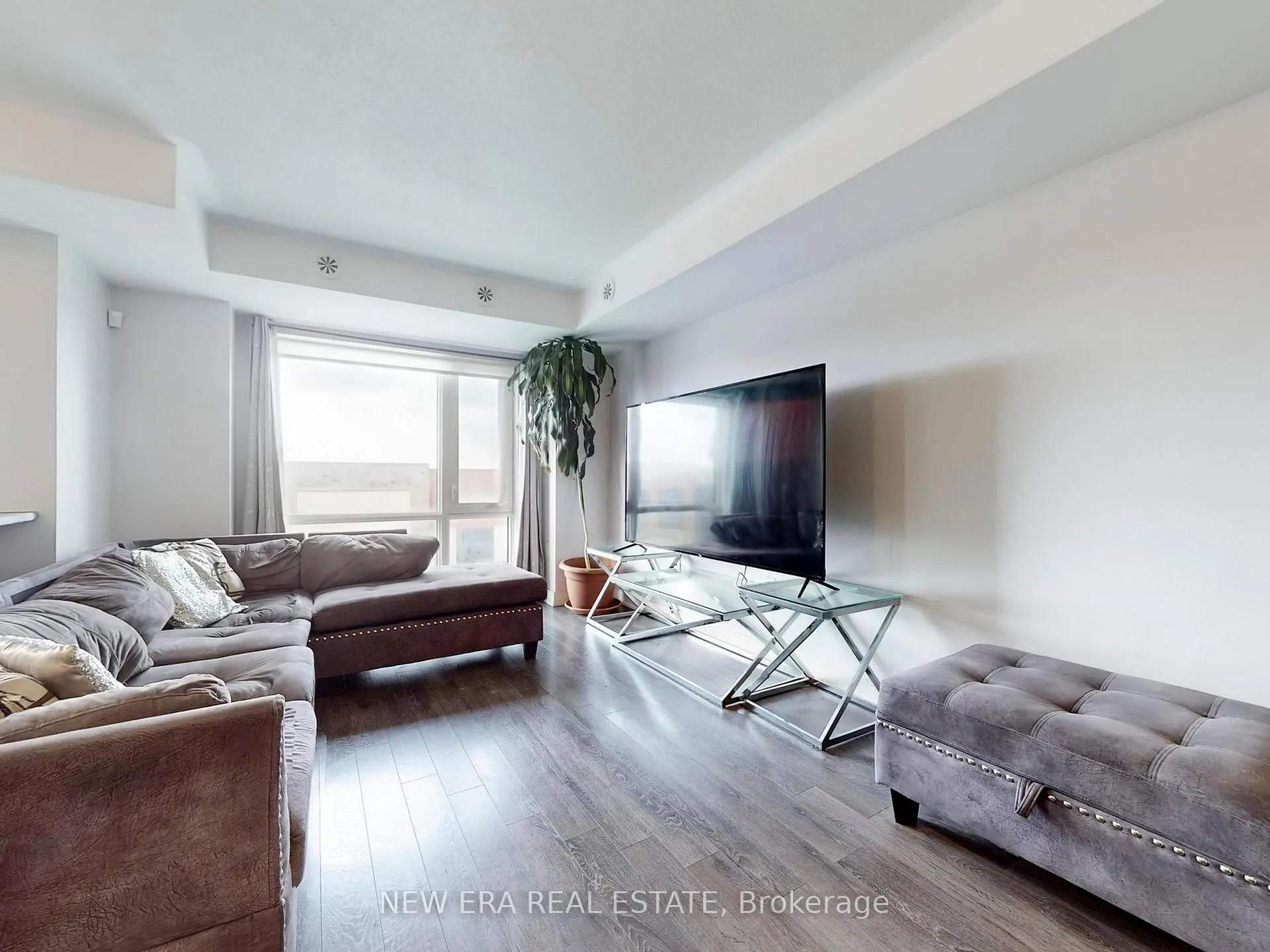 Photo 4 of Unit 12, 100 Dufay Road, Brampton, Northwest Brampton — HOMEH