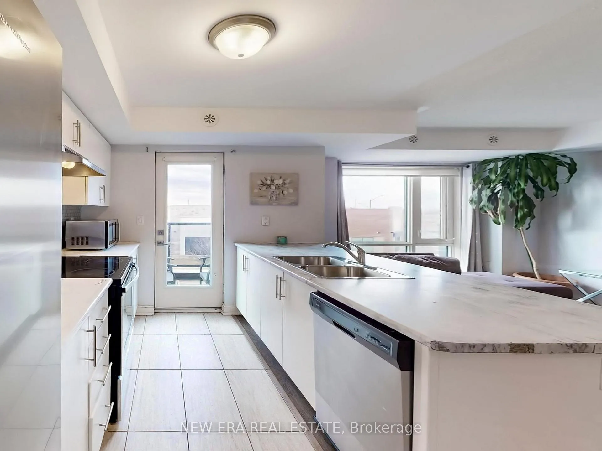 Photo 6 of Unit 12, 100 Dufay Road, Brampton, Northwest Brampton — HOMEH
