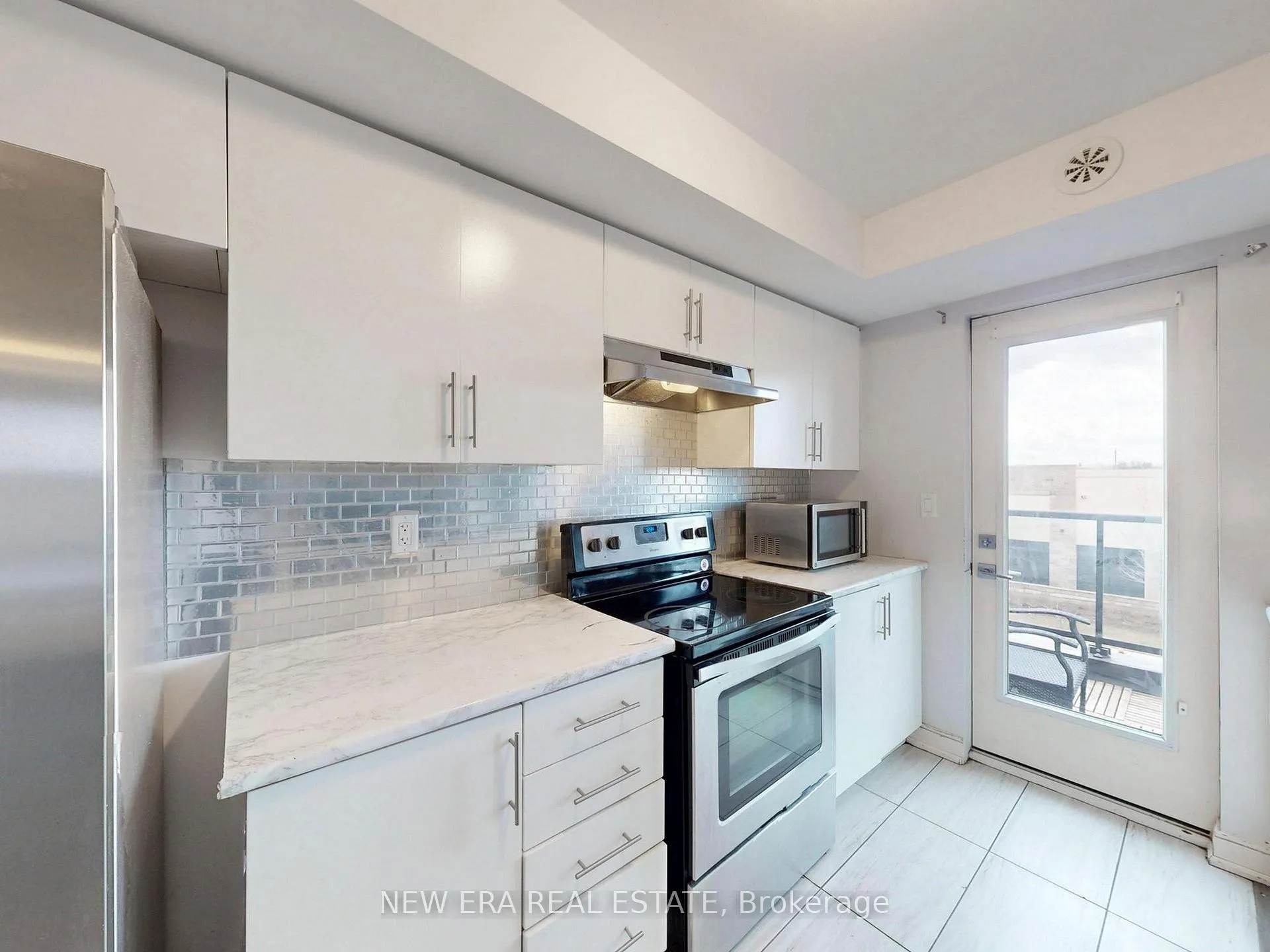 Photo 7 of Unit 12, 100 Dufay Road, Brampton, Northwest Brampton — HOMEH