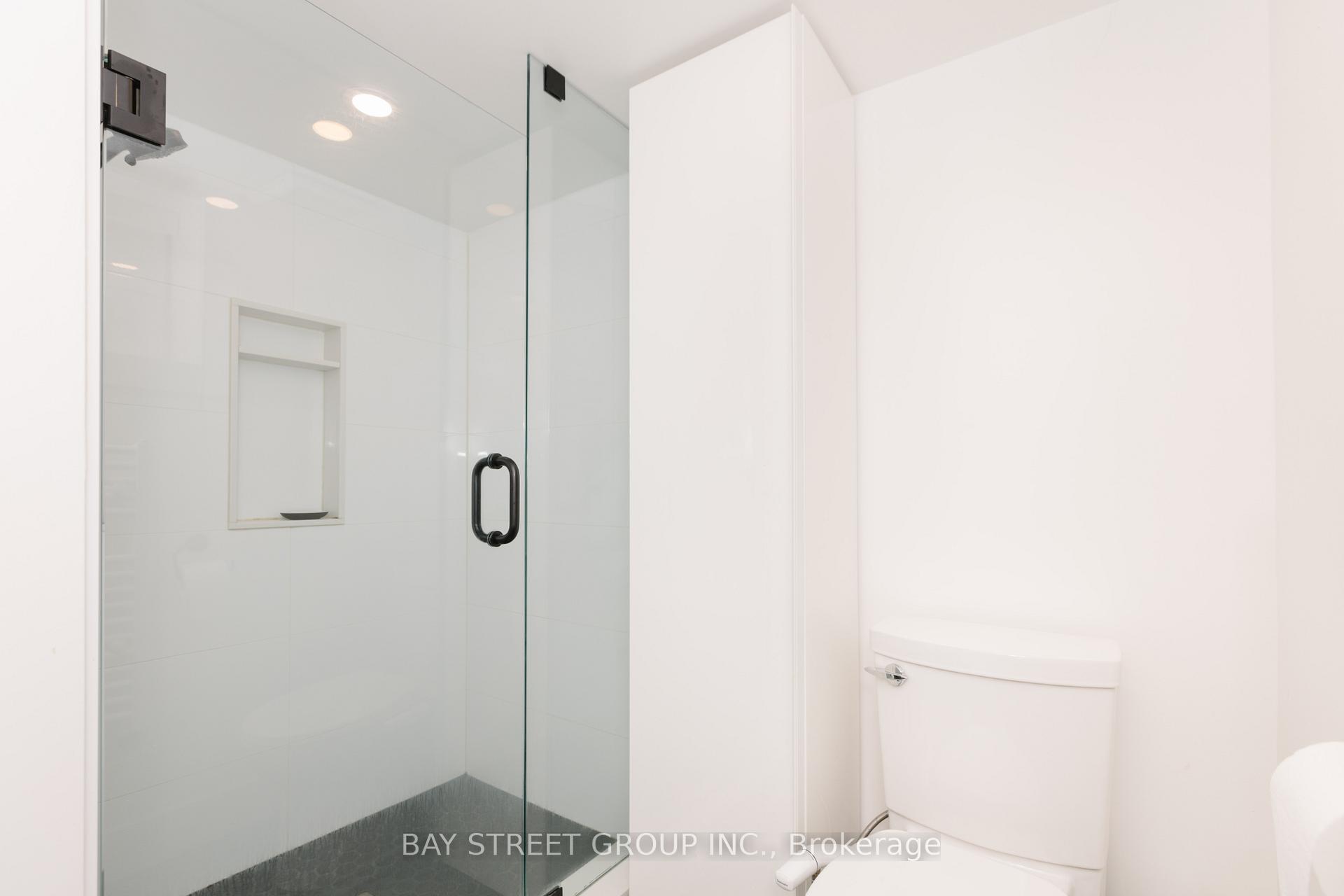 Photo 5 of 111 Frankdale Avenue E, Toronto, Danforth Village-East York — HOMEH