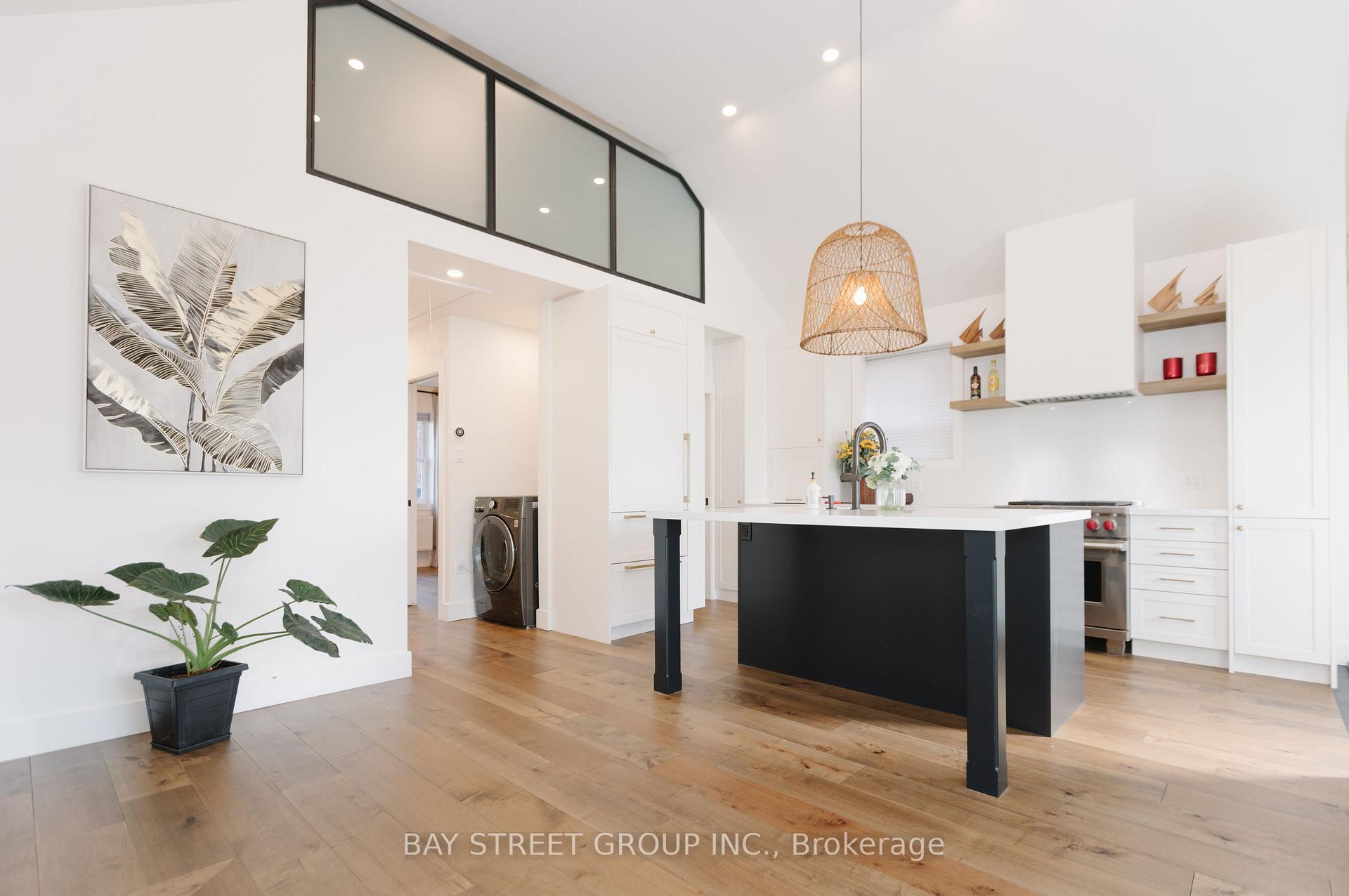 Photo 15 of 111 Frankdale Avenue E, Toronto, Danforth Village-East York — HOMEH