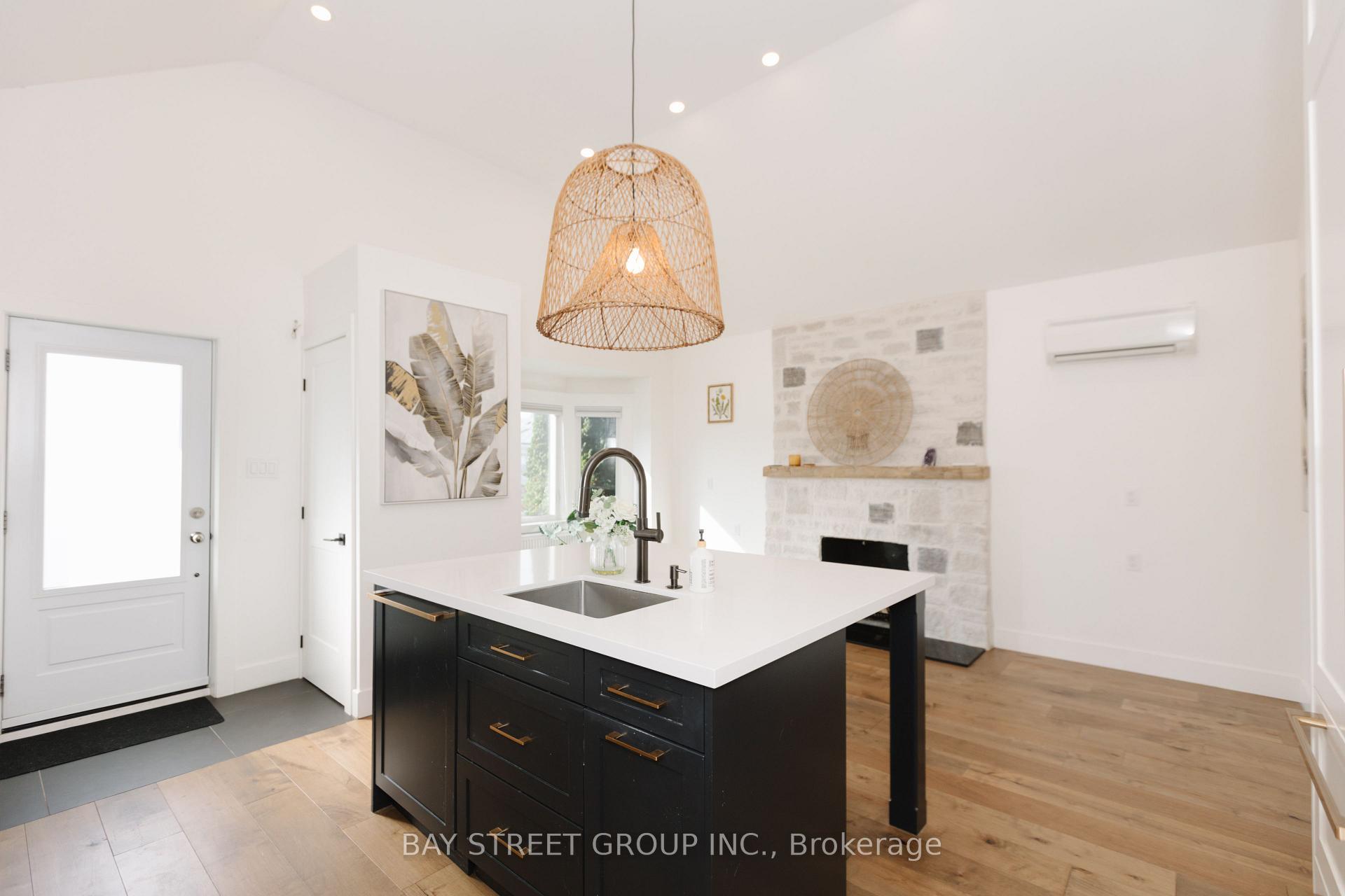Photo 17 of 111 Frankdale Avenue E, Toronto, Danforth Village-East York — HOMEH