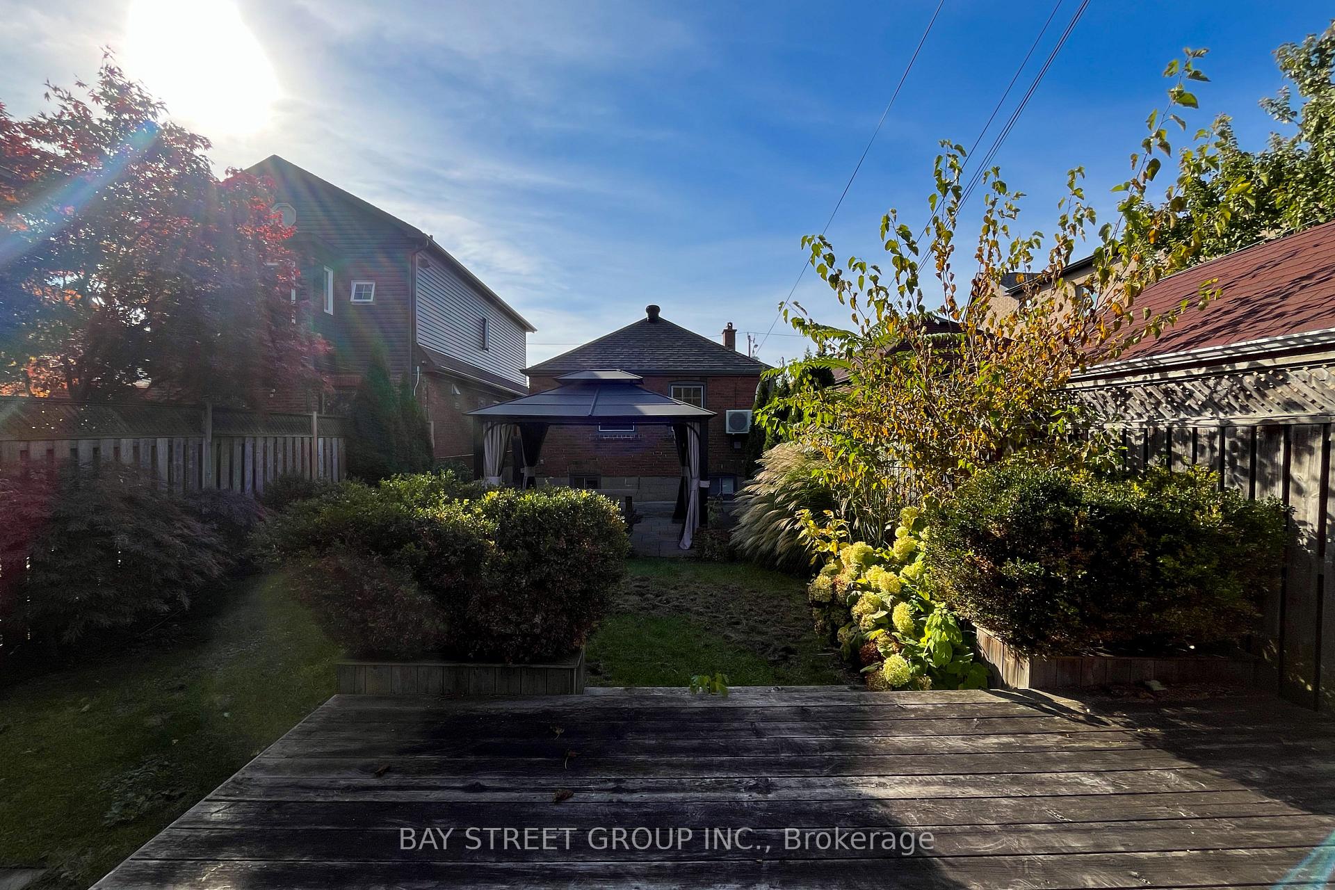 Photo 25 of 111 Frankdale Avenue E, Toronto, Danforth Village-East York — HOMEH