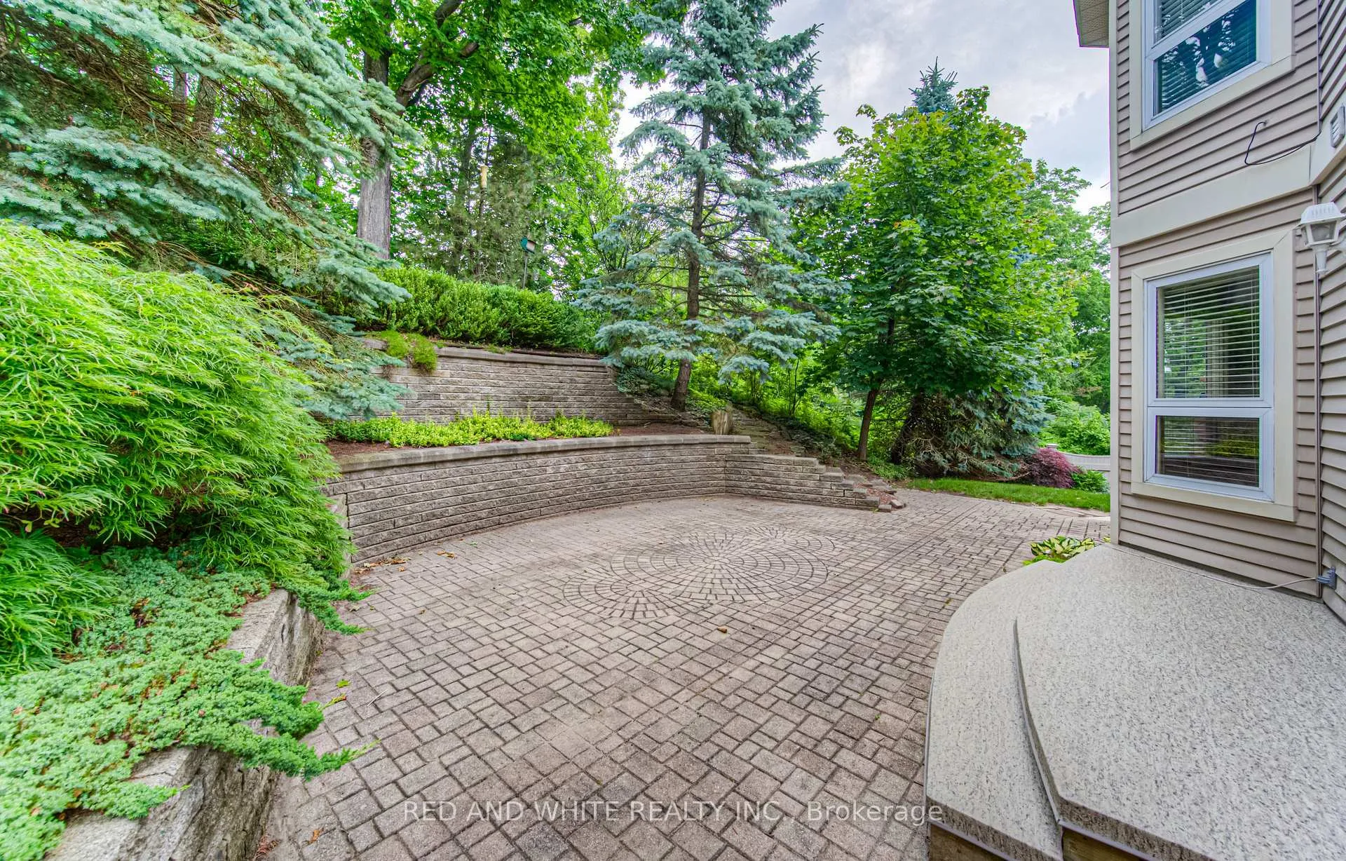 Photo 35 of 2 Morningview Place, Kitchener — HOMEH