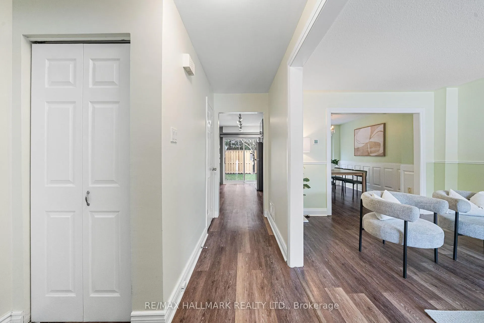 Photo 12 of 11 Tangle Briar Way, North York, Bayview Village — HOMEH