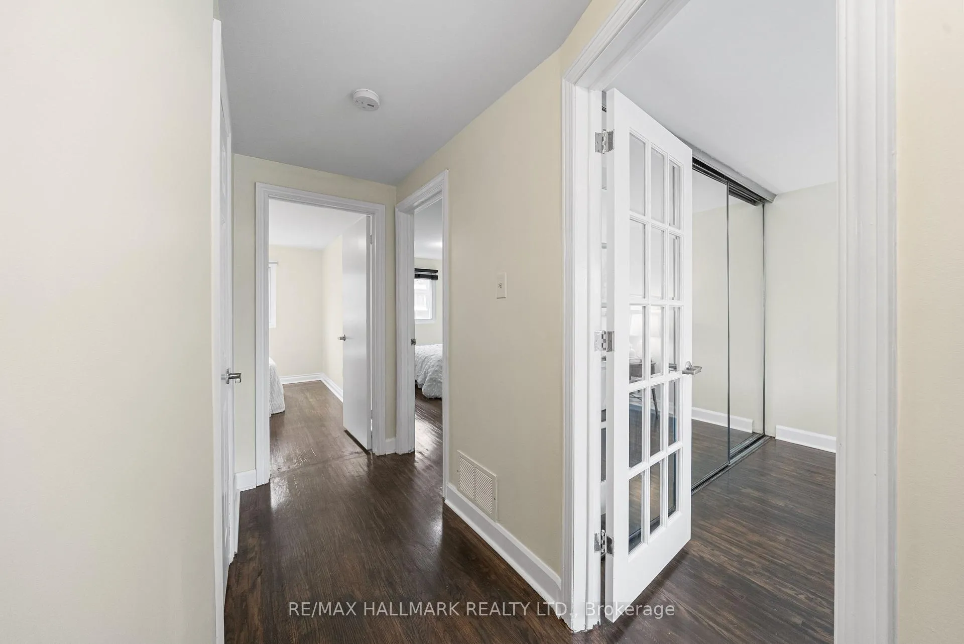 Photo 16 of 11 Tangle Briar Way, North York, Bayview Village — HOMEH
