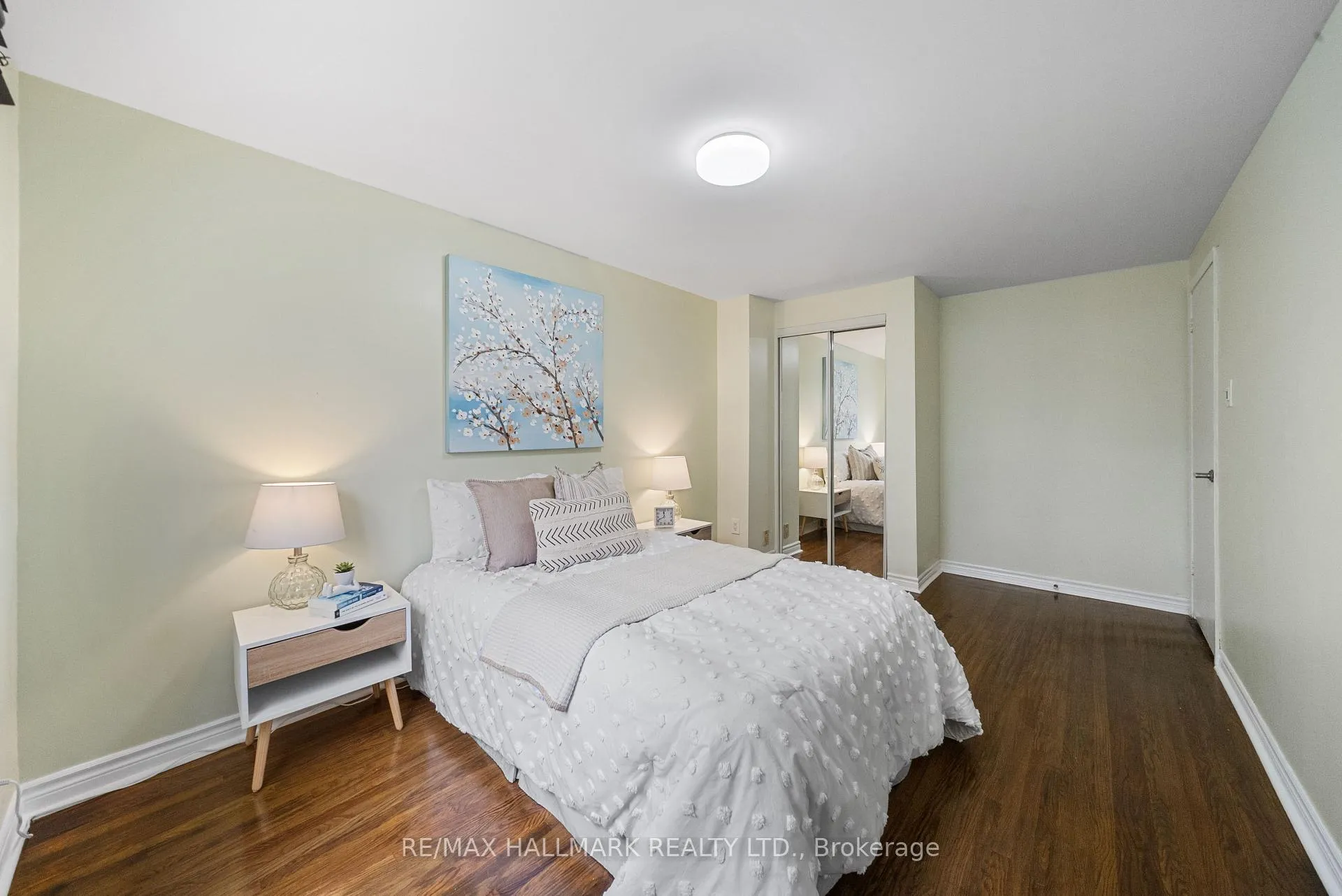 Photo 18 of 11 Tangle Briar Way, North York, Bayview Village — HOMEH