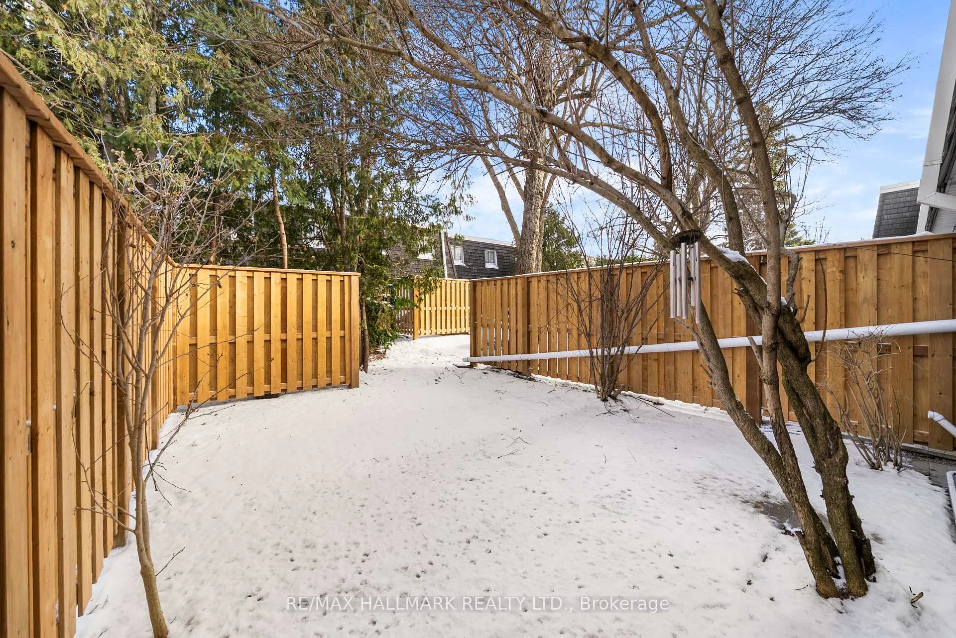 Photo 28 of 11 Tangle Briar Way, North York, Bayview Village — HOMEH