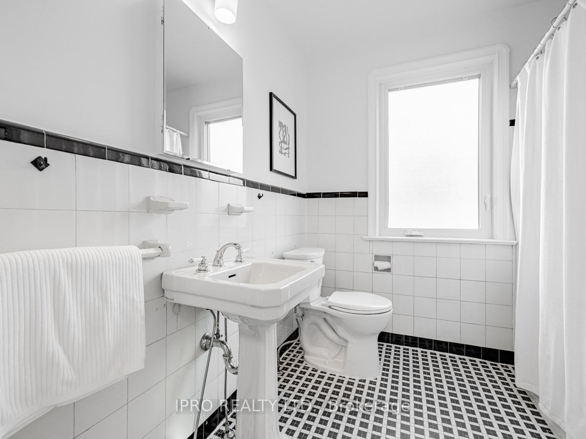 Photo 21 of 16 Elswick Road, Toronto, O'Connor-Parkview — HOMEH