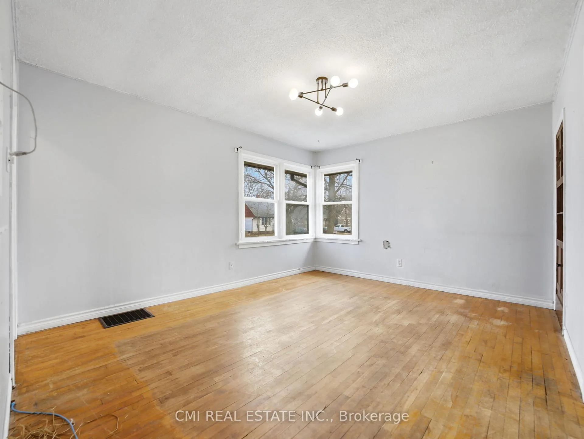 Photo 13 of 97 Stewart Avenue, Cambridge — HOMEH