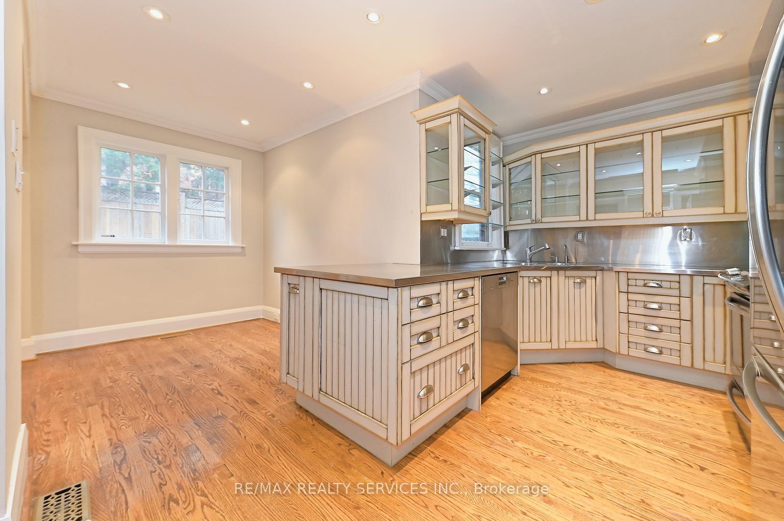 Photo 13 of 605 Spadina Road, Toronto, Forest Hill South — HOMEH