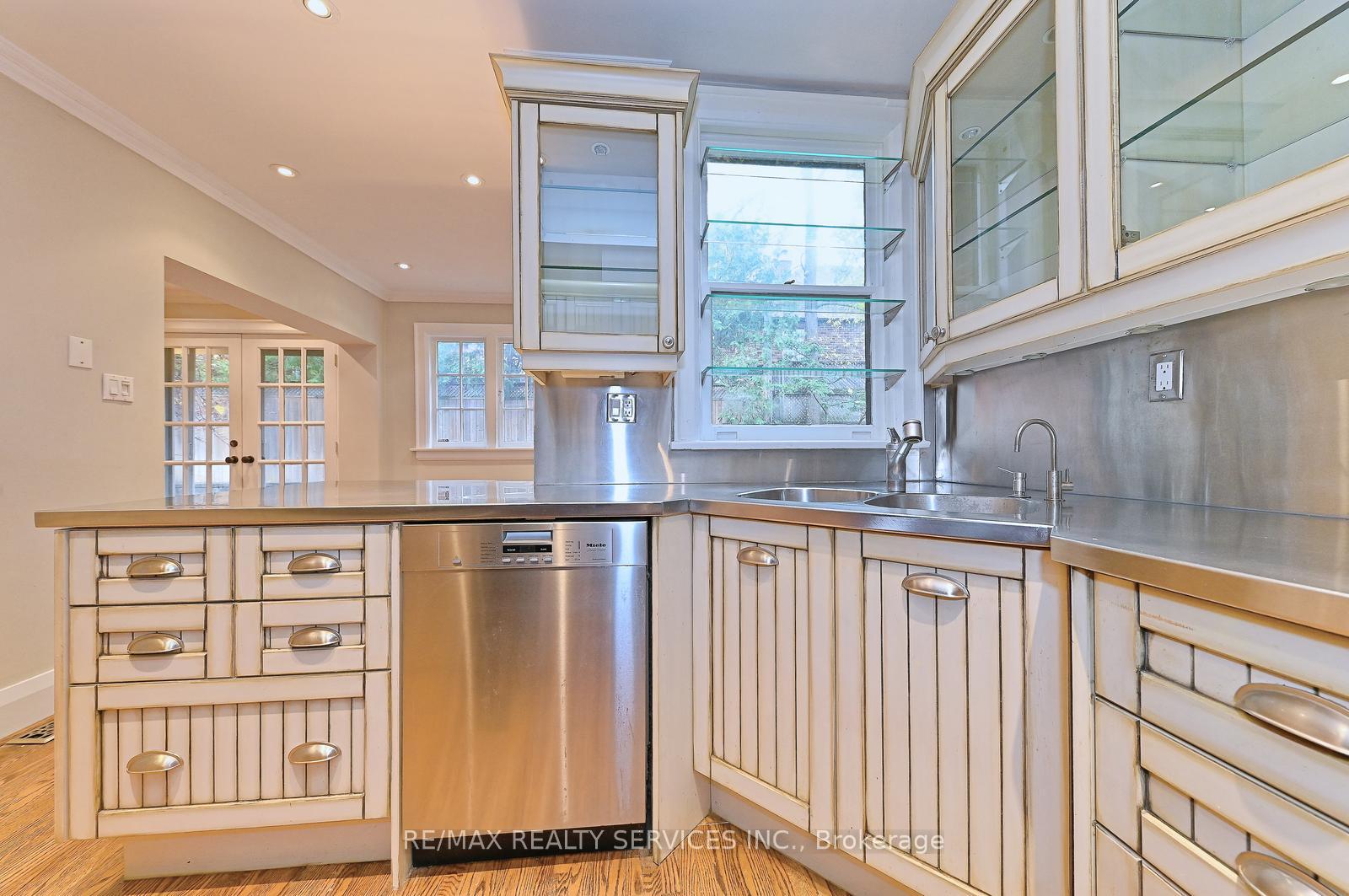 Photo 14 of 605 Spadina Road, Toronto, Forest Hill South — HOMEH