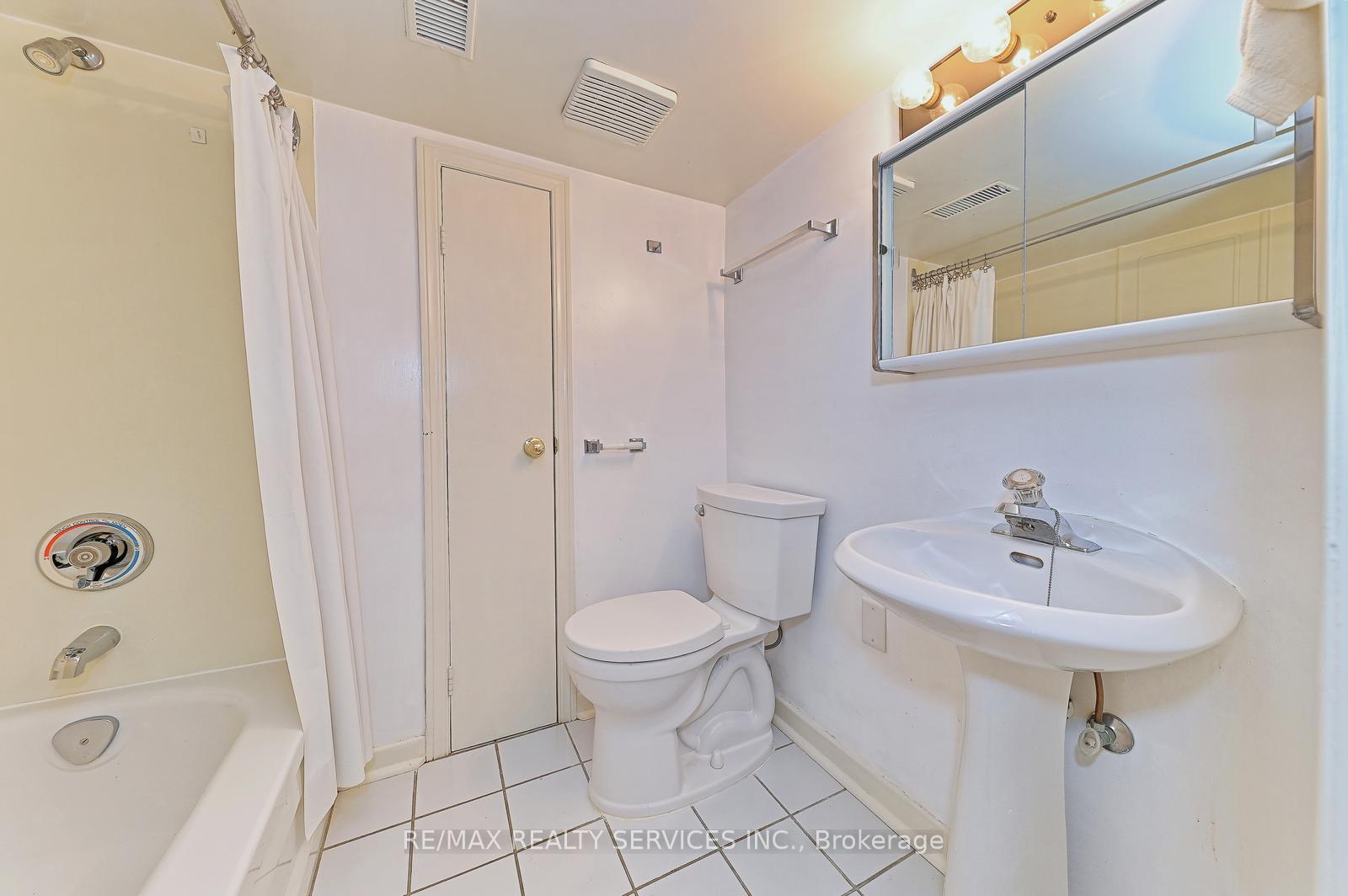 Photo 32 of 605 Spadina Road, Toronto, Forest Hill South — HOMEH