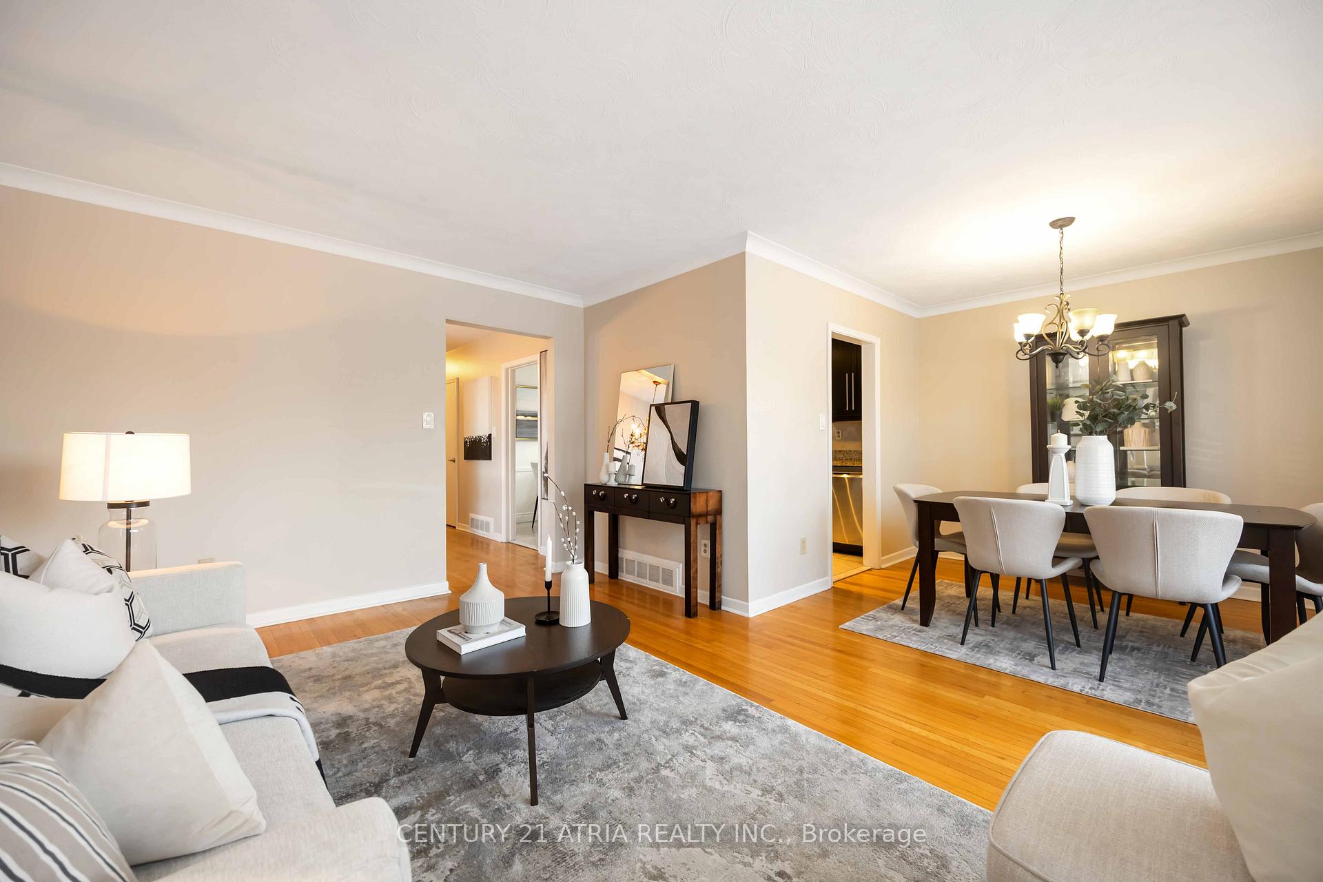 Photo 6 of 39 Amberdale Drive, Scarborough, Bendale — HOMEH