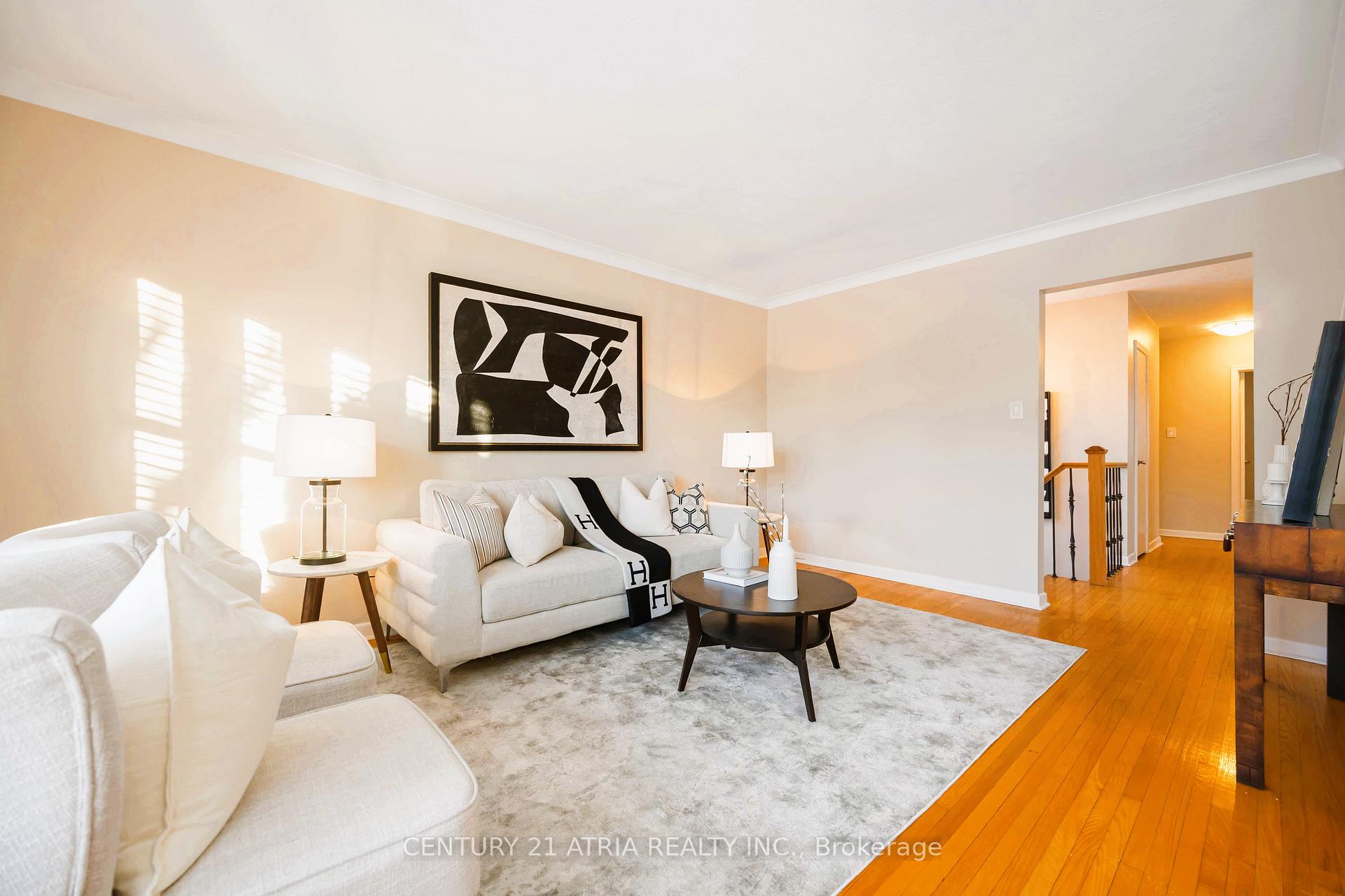 Photo 7 of 39 Amberdale Drive, Scarborough, Bendale — HOMEH