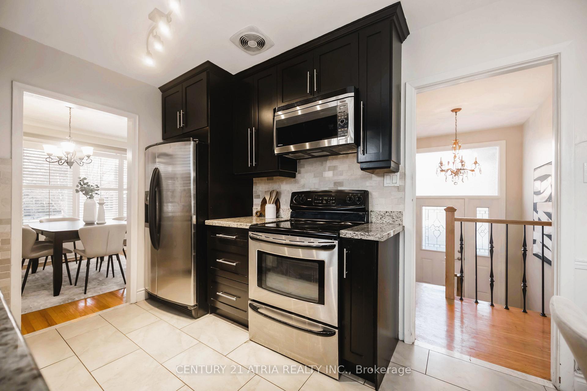 Photo 15 of 39 Amberdale Drive, Scarborough, Bendale — HOMEH