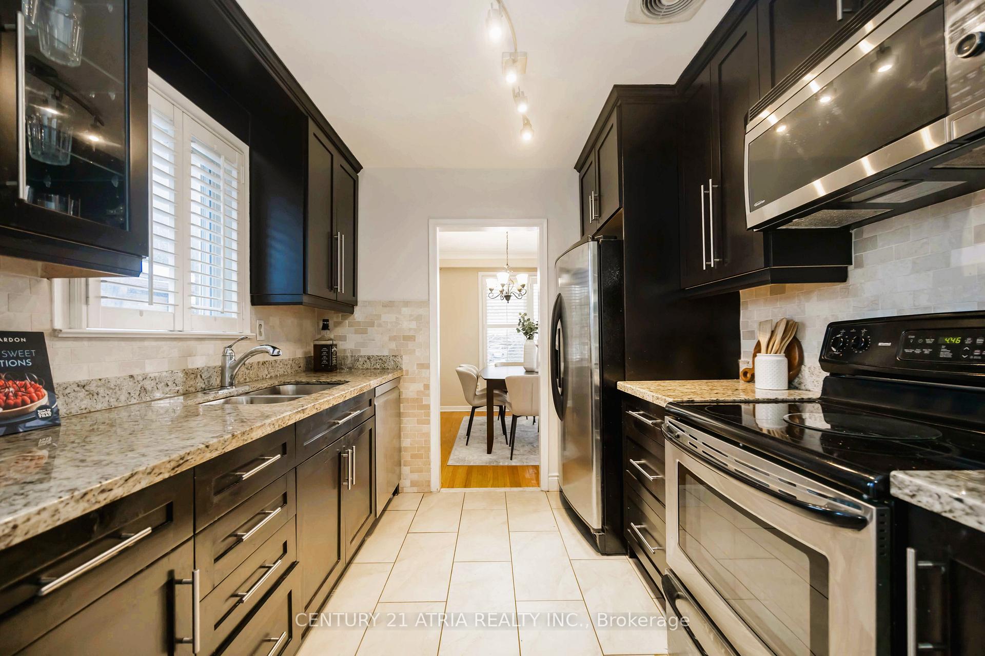 Photo 17 of 39 Amberdale Drive, Scarborough, Bendale — HOMEH