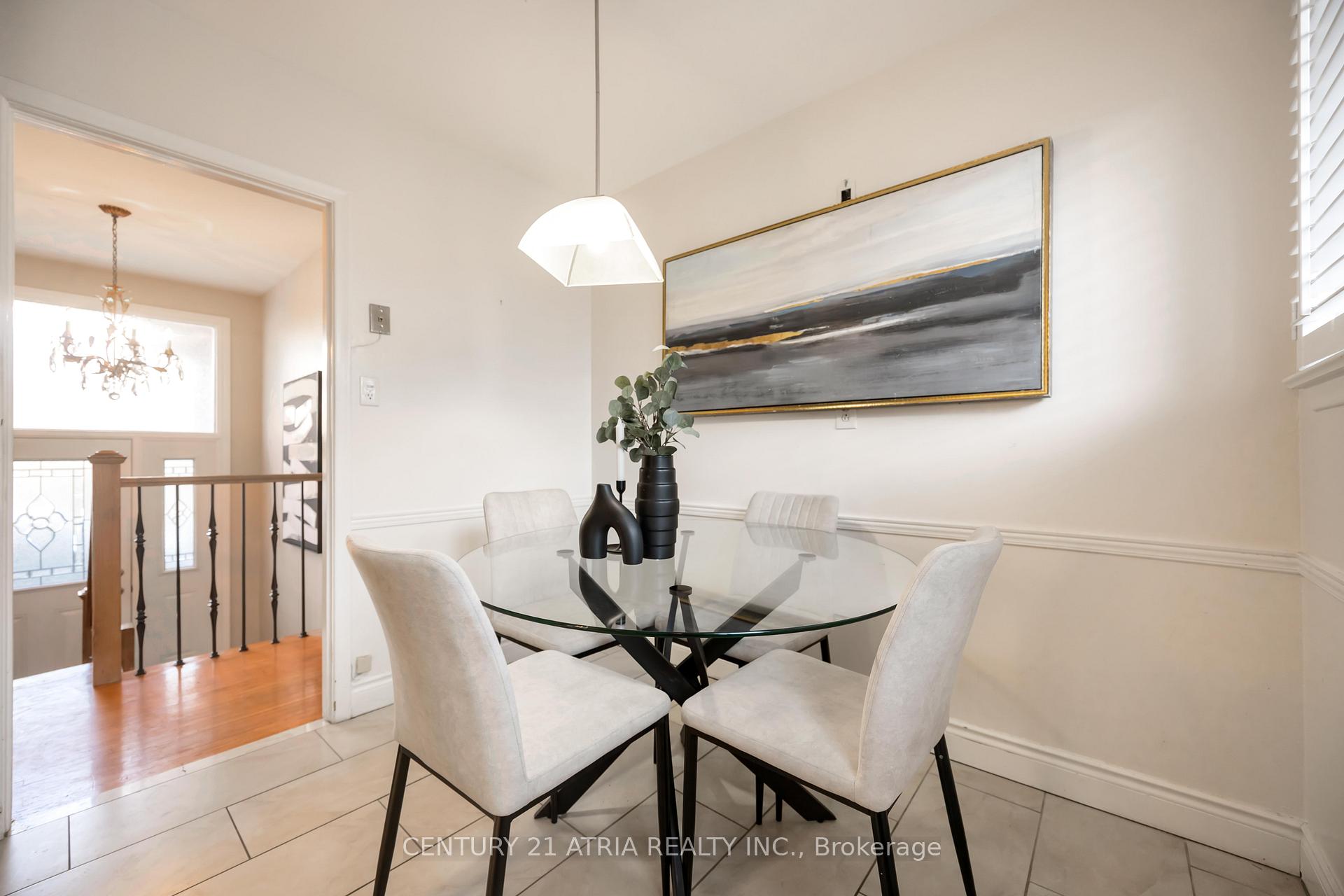 Photo 20 of 39 Amberdale Drive, Scarborough, Bendale — HOMEH