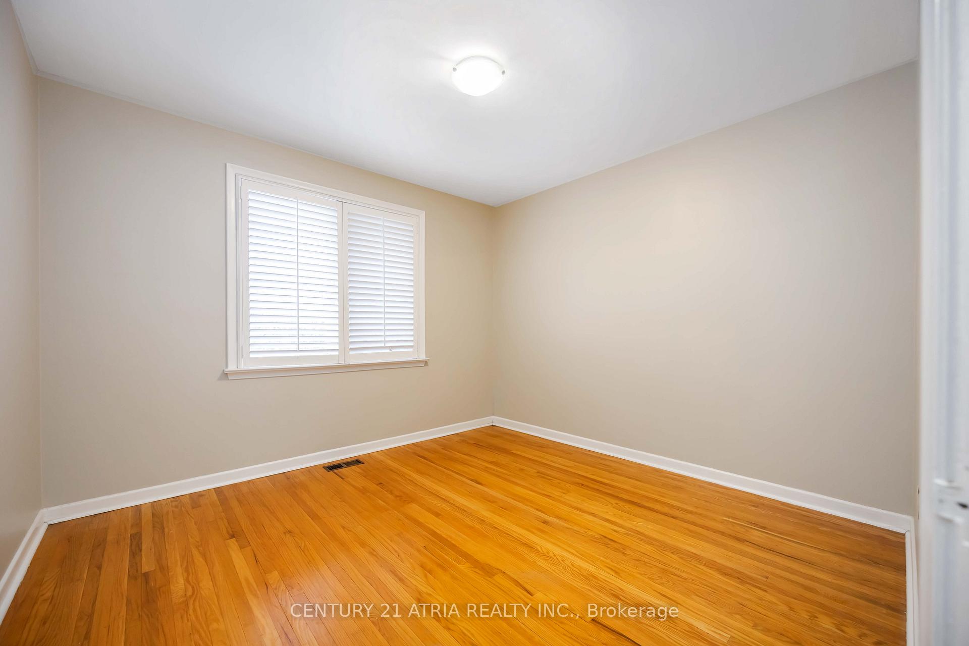 Photo 21 of 39 Amberdale Drive, Scarborough, Bendale — HOMEH
