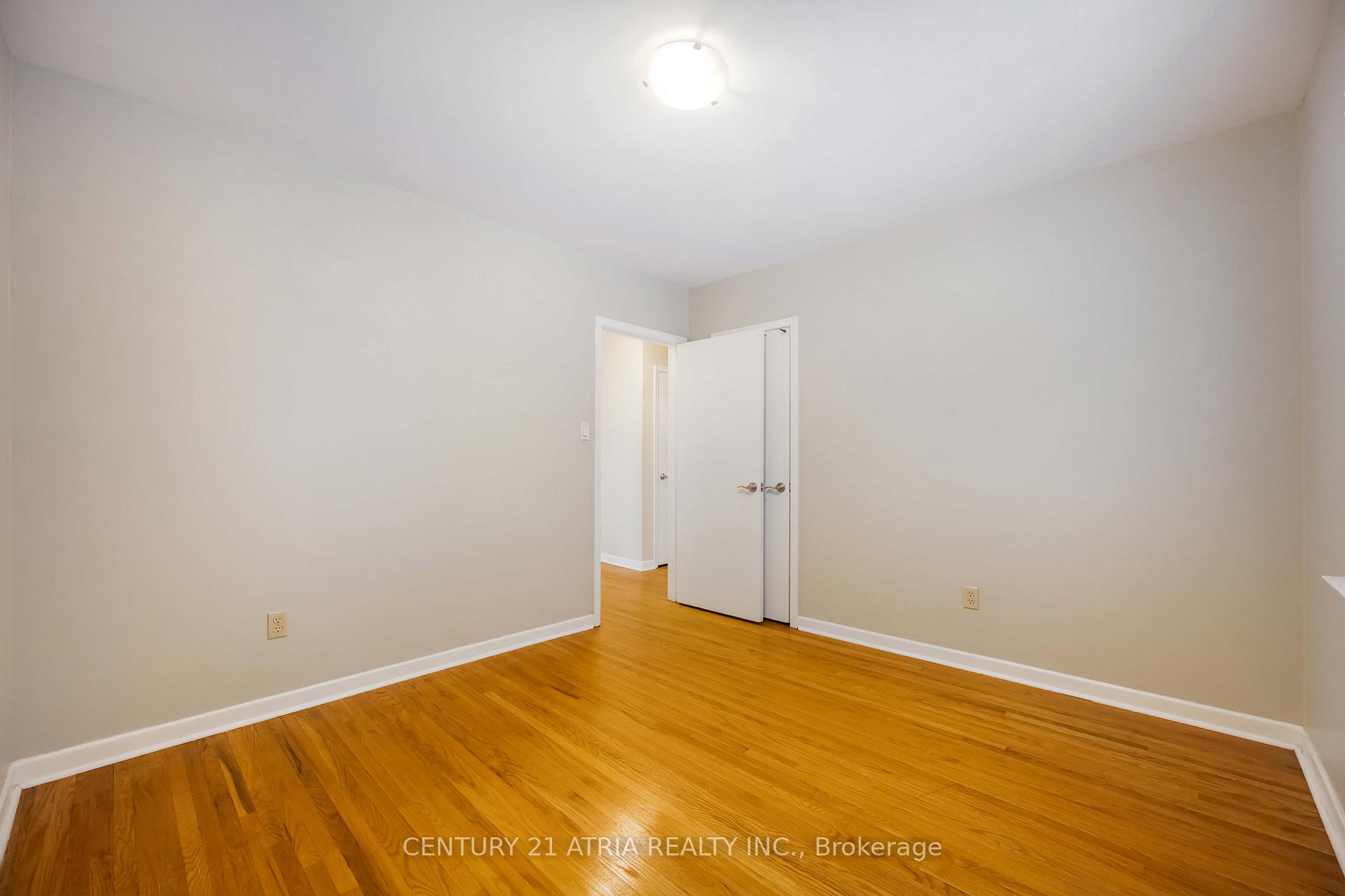 Photo 22 of 39 Amberdale Drive, Scarborough, Bendale — HOMEH