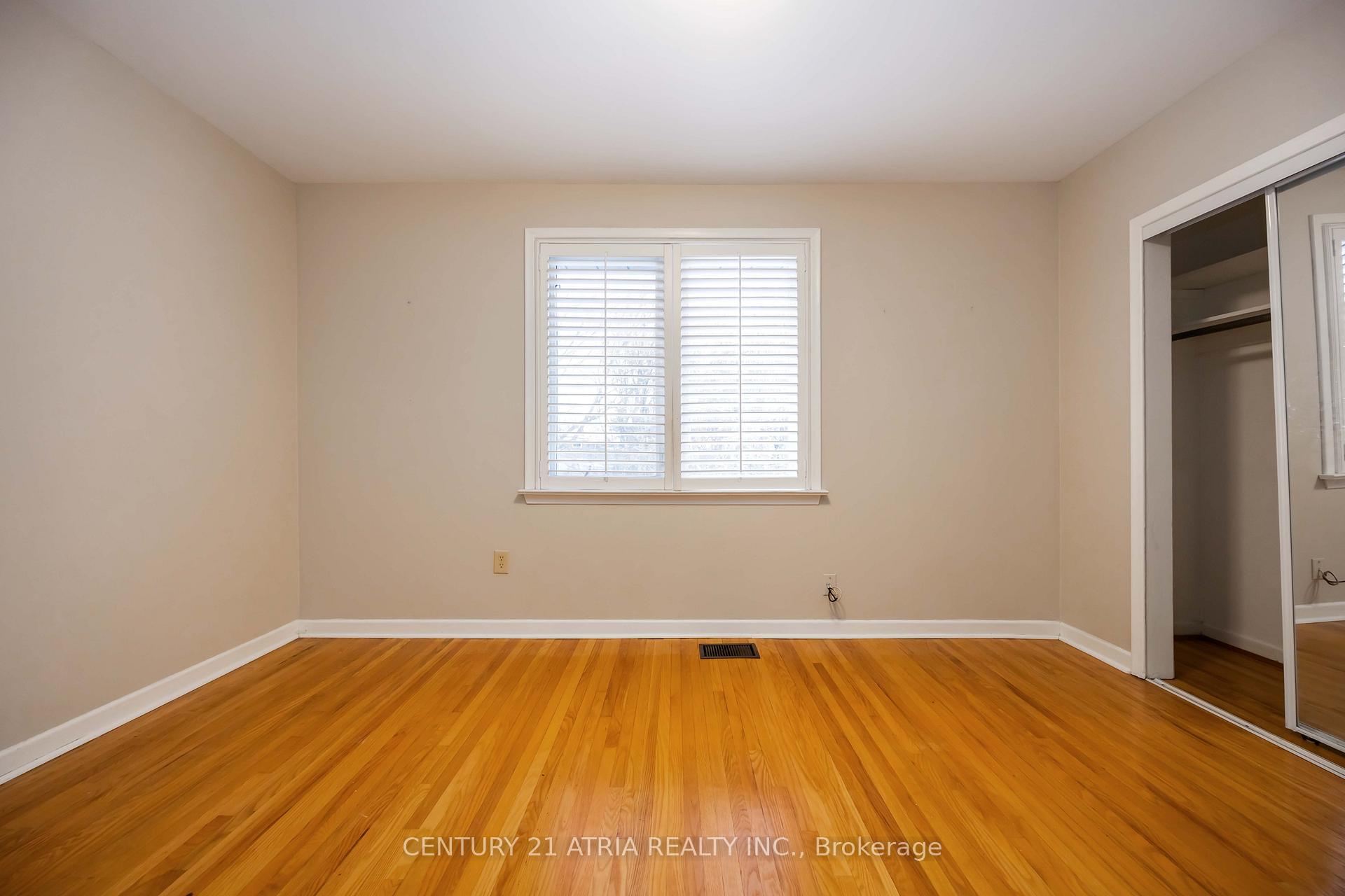 Photo 26 of 39 Amberdale Drive, Scarborough, Bendale — HOMEH