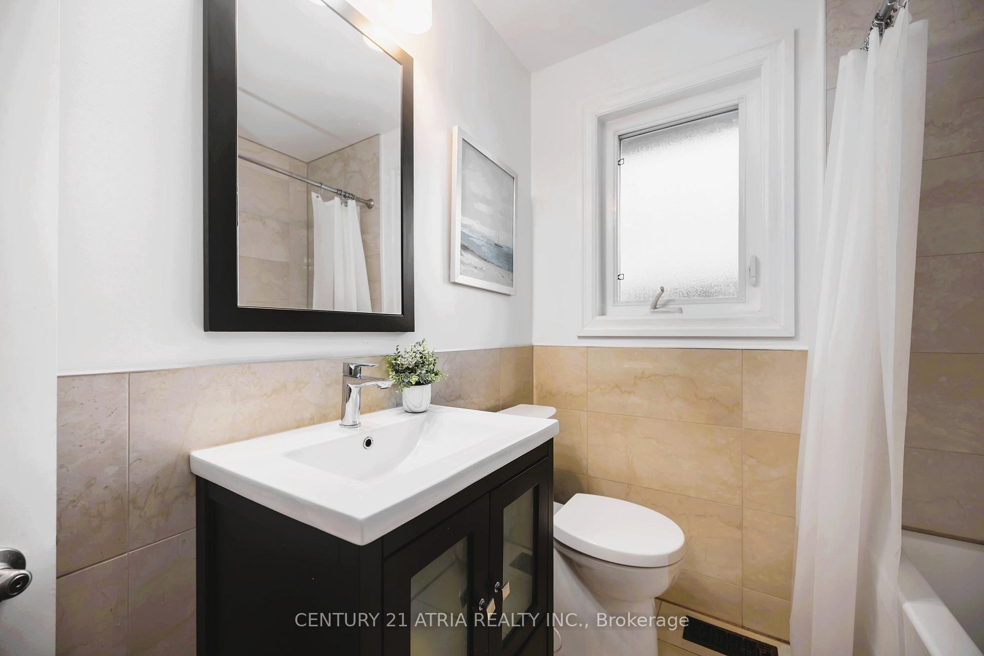 Photo 27 of 39 Amberdale Drive, Scarborough, Bendale — HOMEH