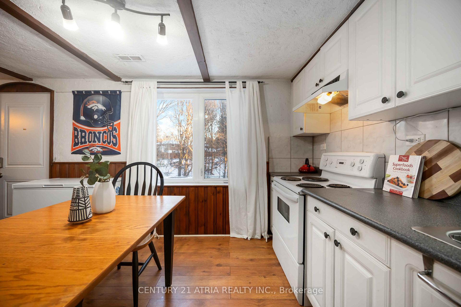 Photo 38 of 39 Amberdale Drive, Scarborough, Bendale — HOMEH