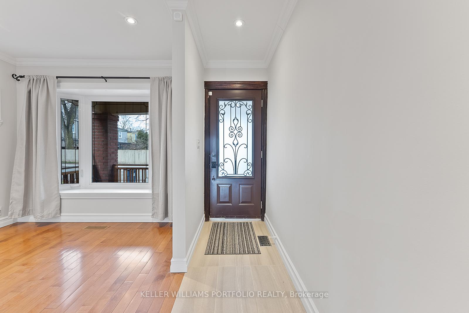 Photo 6 of 31 Kerr Road, Toronto, Greenwood-Coxwell — HOMEH