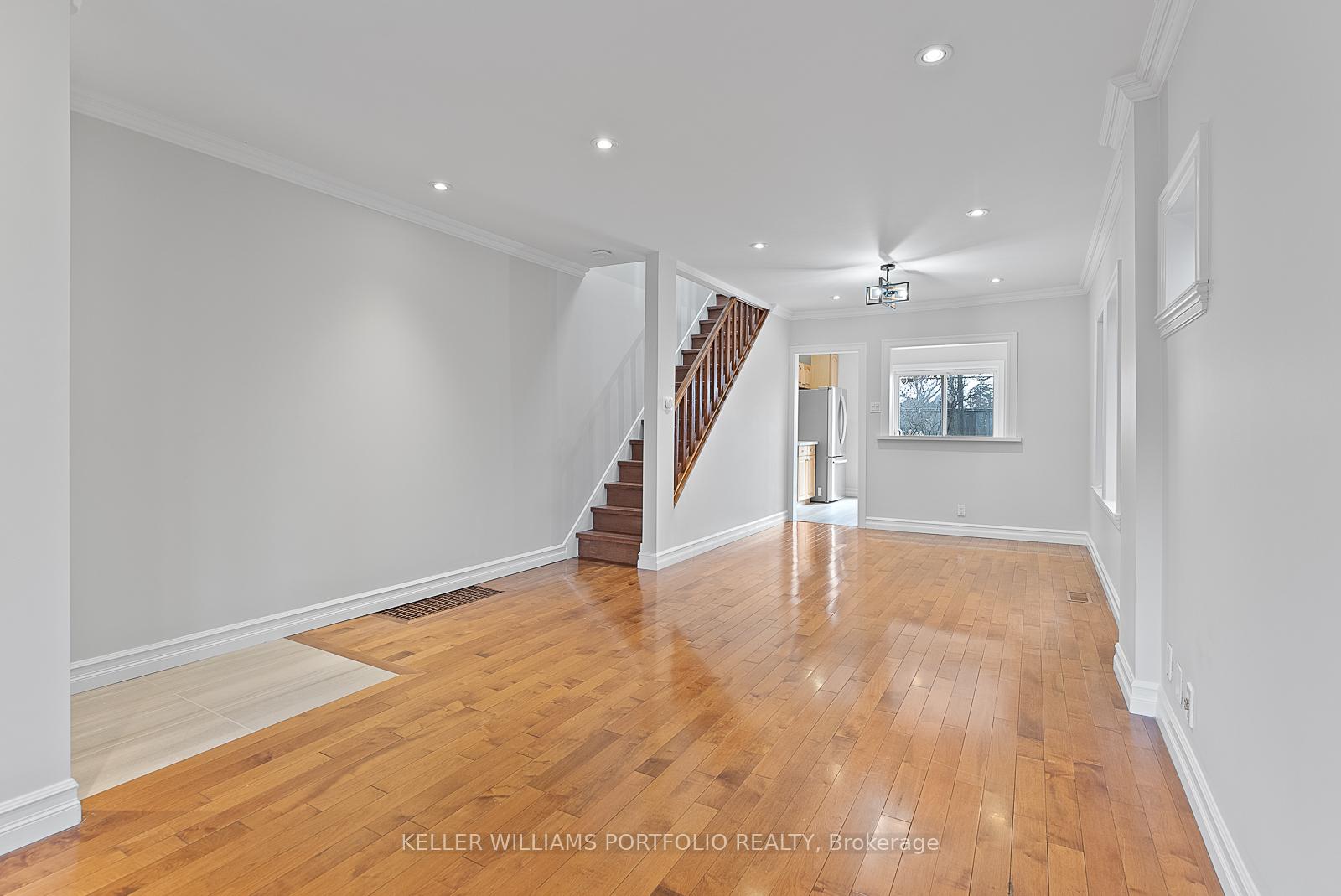 Photo 7 of 31 Kerr Road, Toronto, Greenwood-Coxwell — HOMEH