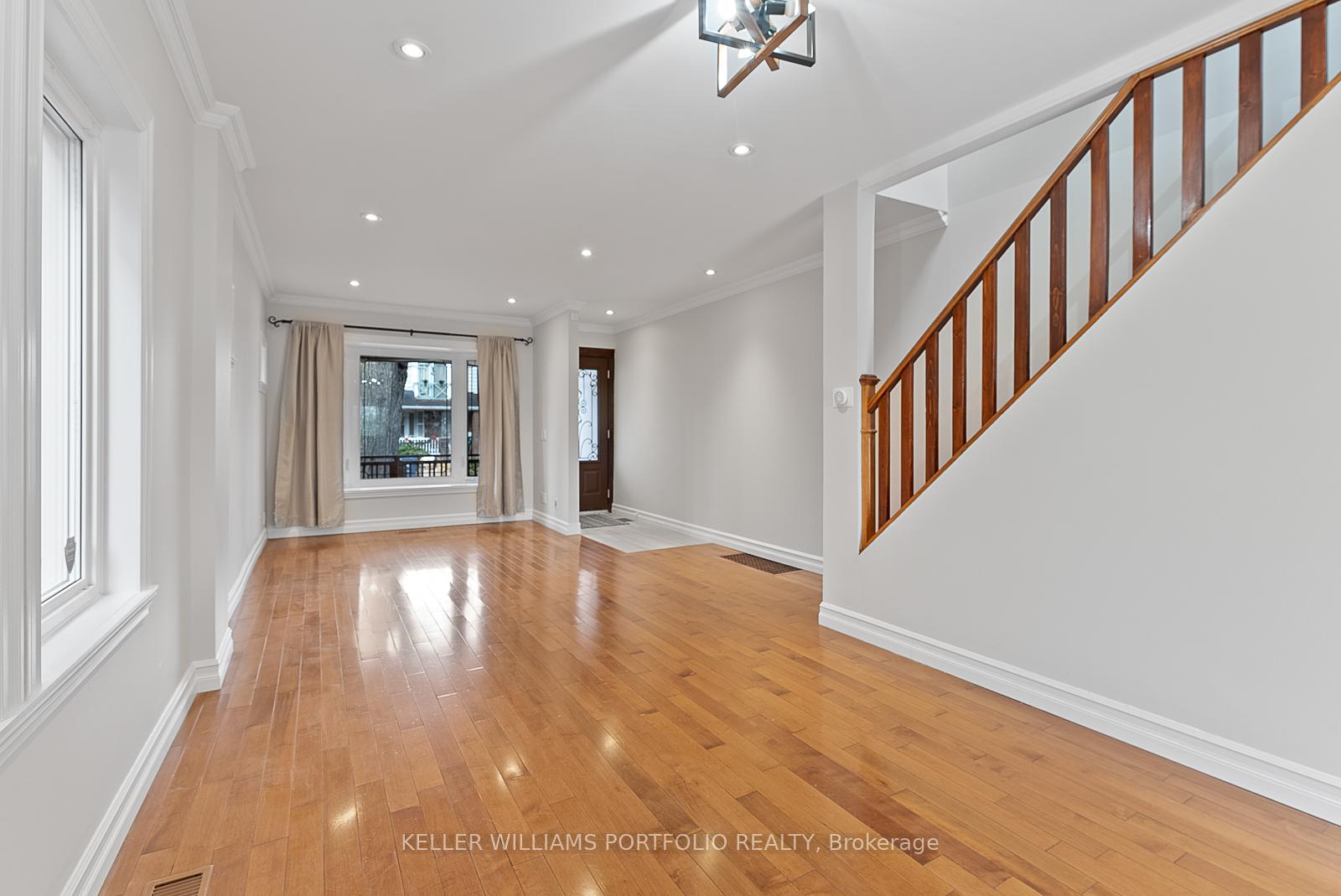 Photo 11 of 31 Kerr Road, Toronto, Greenwood-Coxwell — HOMEH