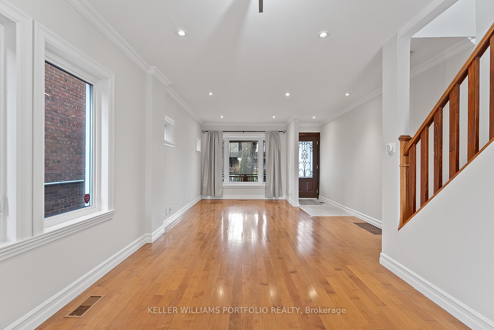 Photo 12 of 31 Kerr Road, Toronto, Greenwood-Coxwell — HOMEH