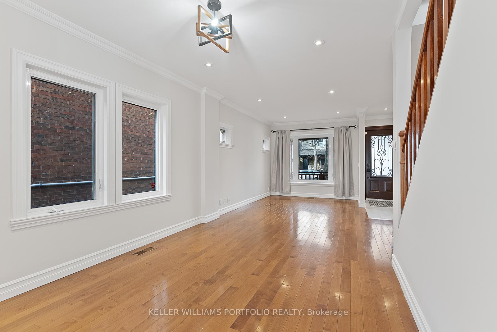 Photo 13 of 31 Kerr Road, Toronto, Greenwood-Coxwell — HOMEH