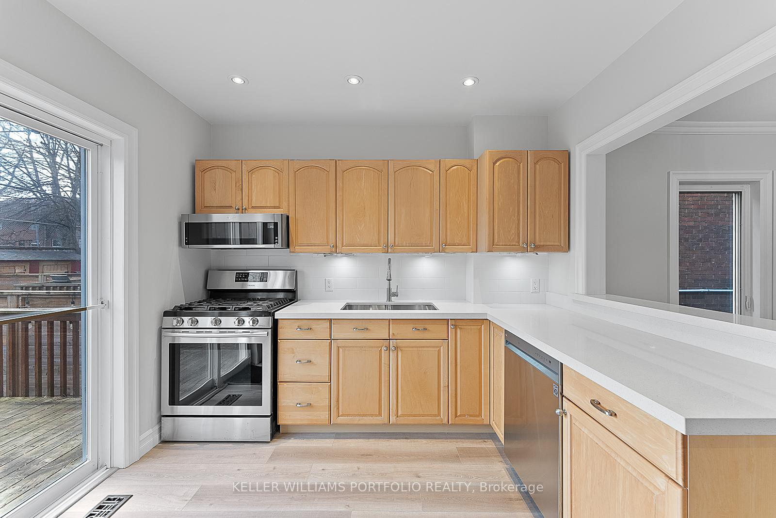 Photo 15 of 31 Kerr Road, Toronto, Greenwood-Coxwell — HOMEH