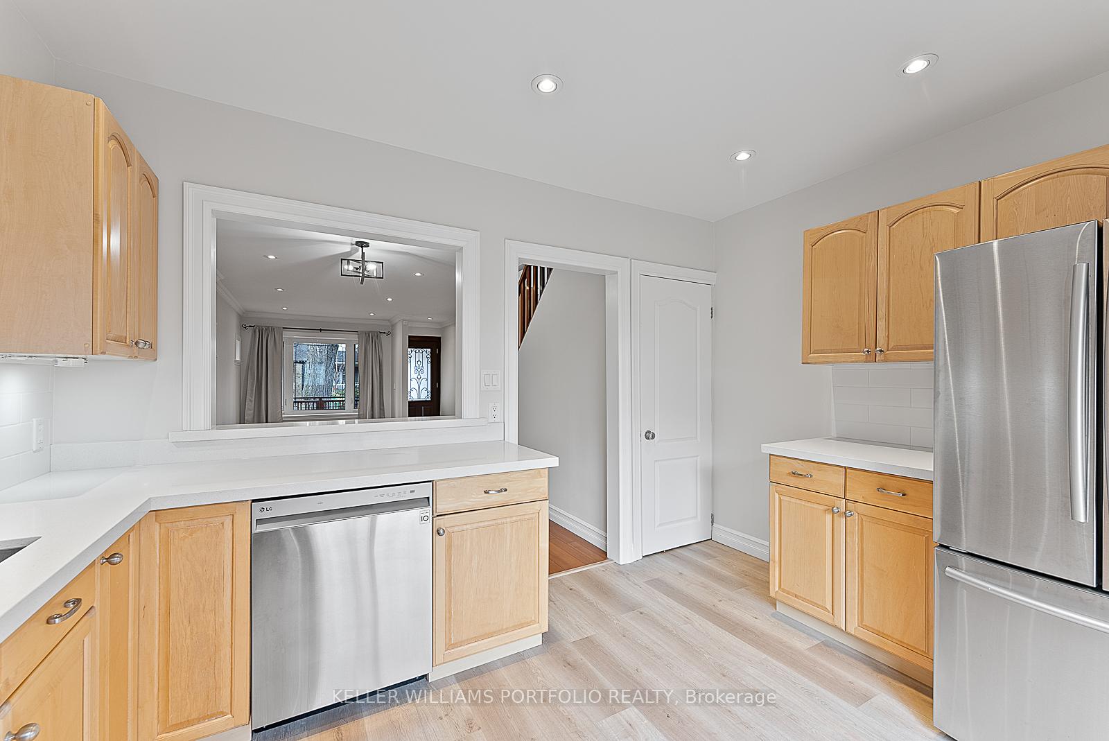Photo 17 of 31 Kerr Road, Toronto, Greenwood-Coxwell — HOMEH