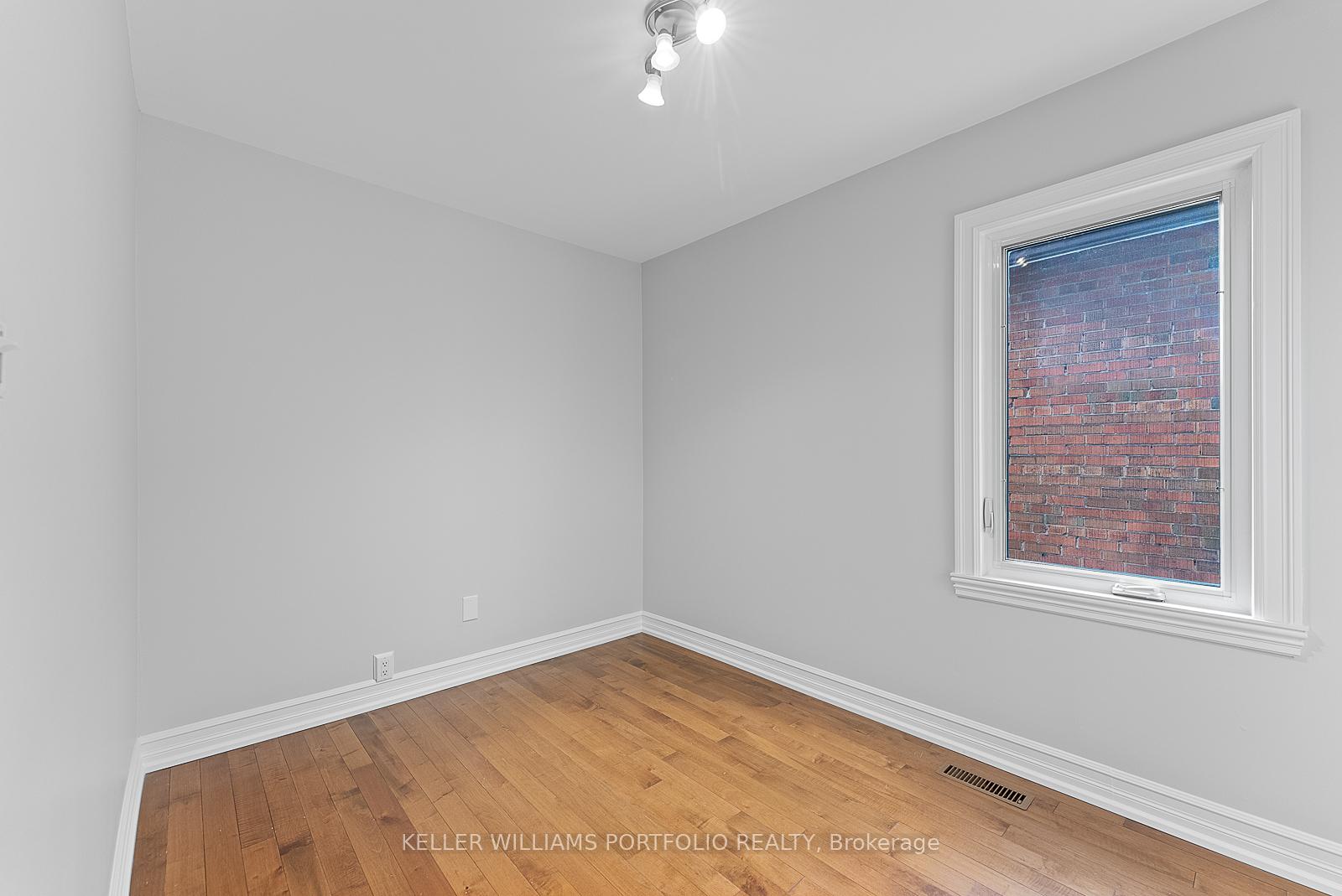 Photo 24 of 31 Kerr Road, Toronto, Greenwood-Coxwell — HOMEH