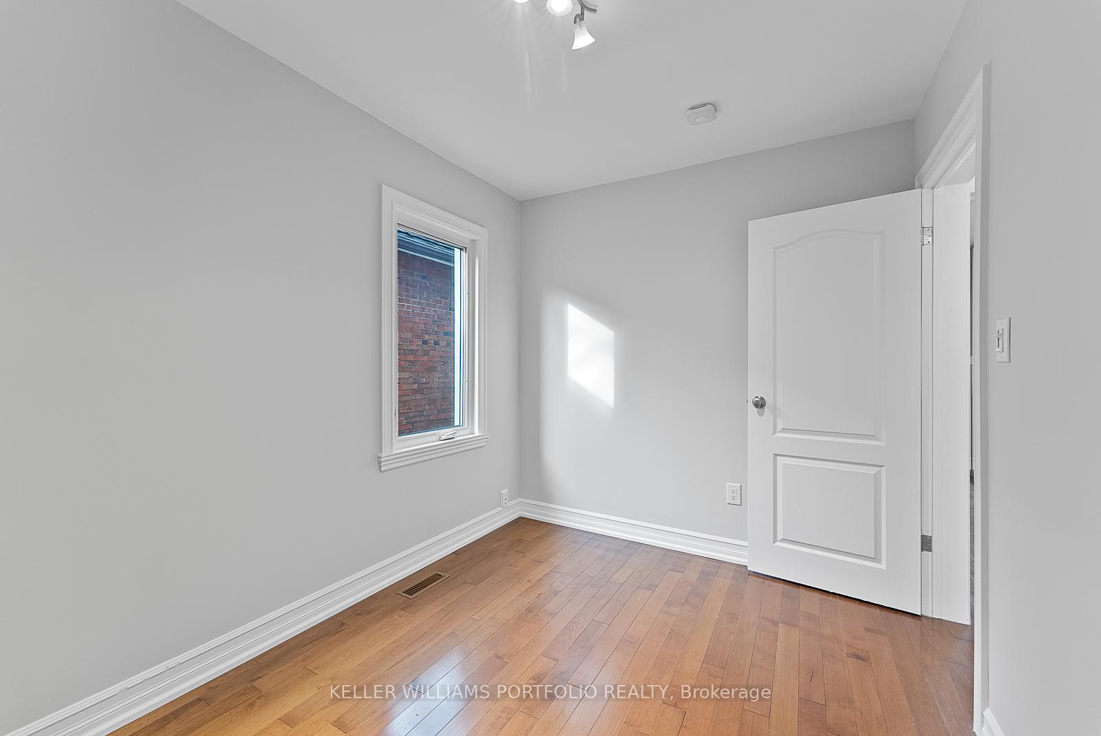 Photo 25 of 31 Kerr Road, Toronto, Greenwood-Coxwell — HOMEH