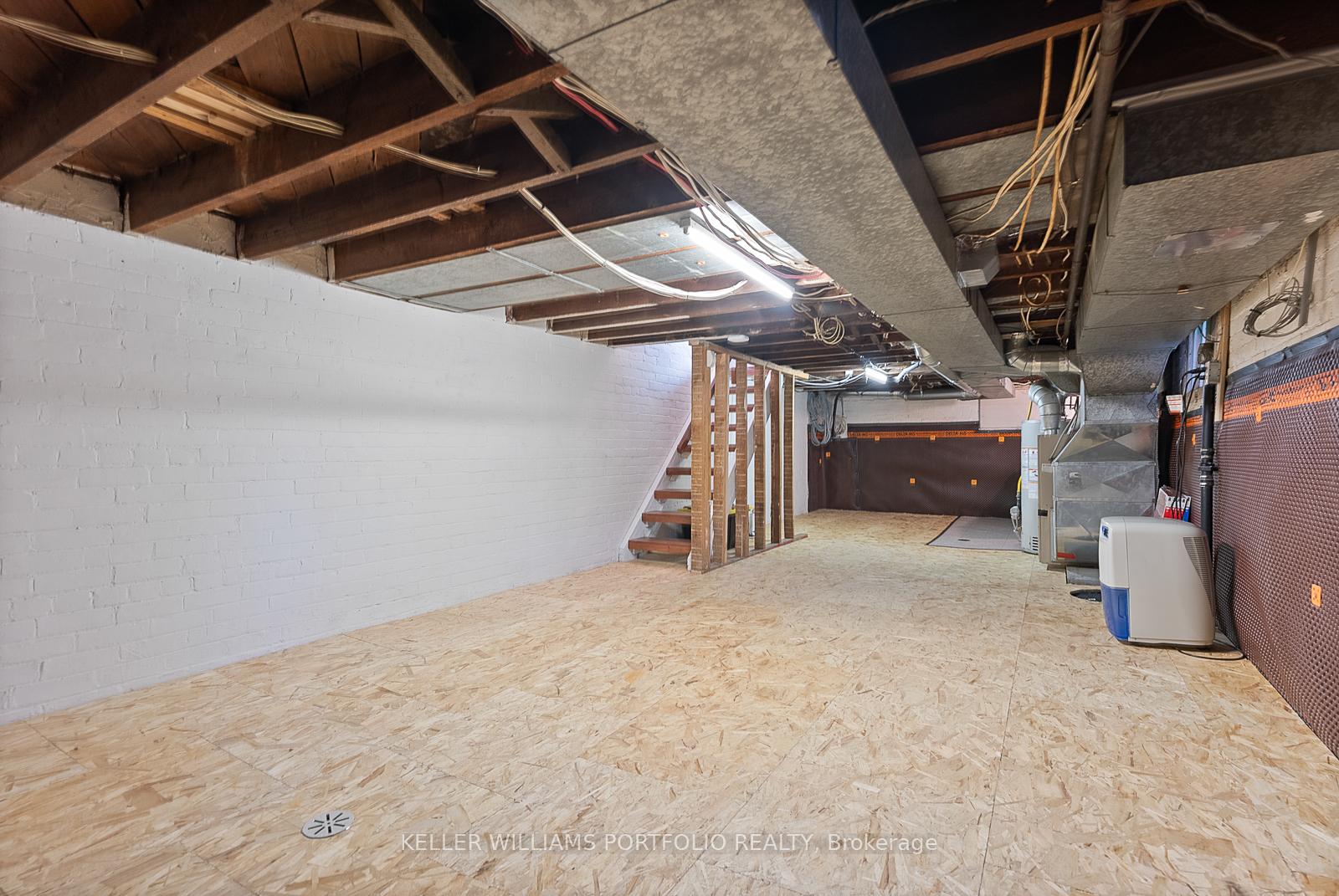 Photo 33 of 31 Kerr Road, Toronto, Greenwood-Coxwell — HOMEH