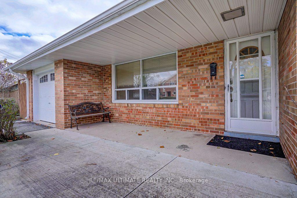 Photo 2 of 111 Rexleigh Drive, Toronto, O'Connor-Parkview — HOMEH