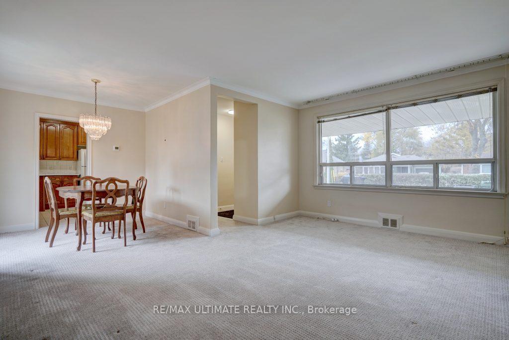 Photo 7 of 111 Rexleigh Drive, Toronto, O'Connor-Parkview — HOMEH