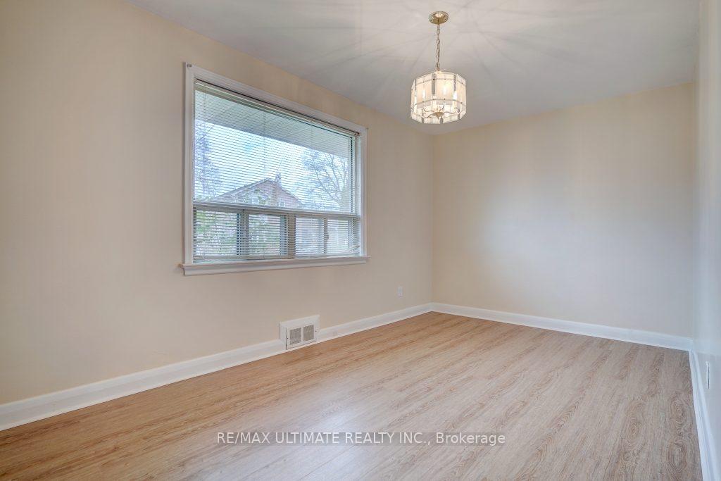 Photo 15 of 111 Rexleigh Drive, Toronto, O'Connor-Parkview — HOMEH
