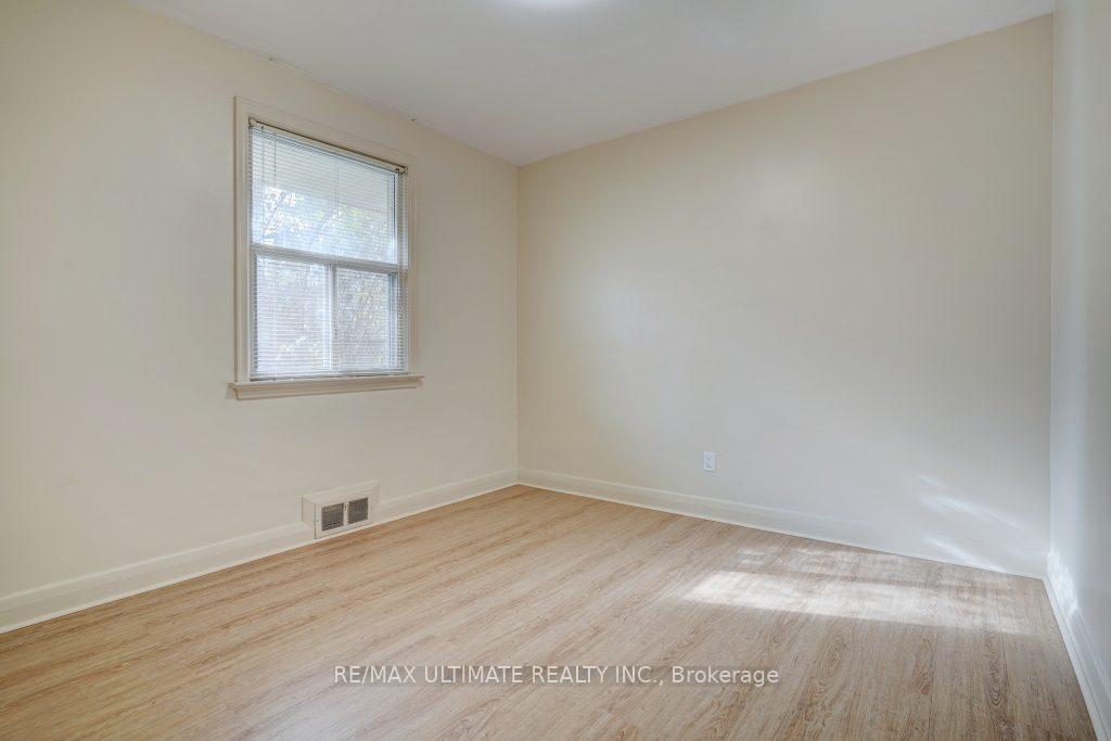Photo 19 of 111 Rexleigh Drive, Toronto, O'Connor-Parkview — HOMEH