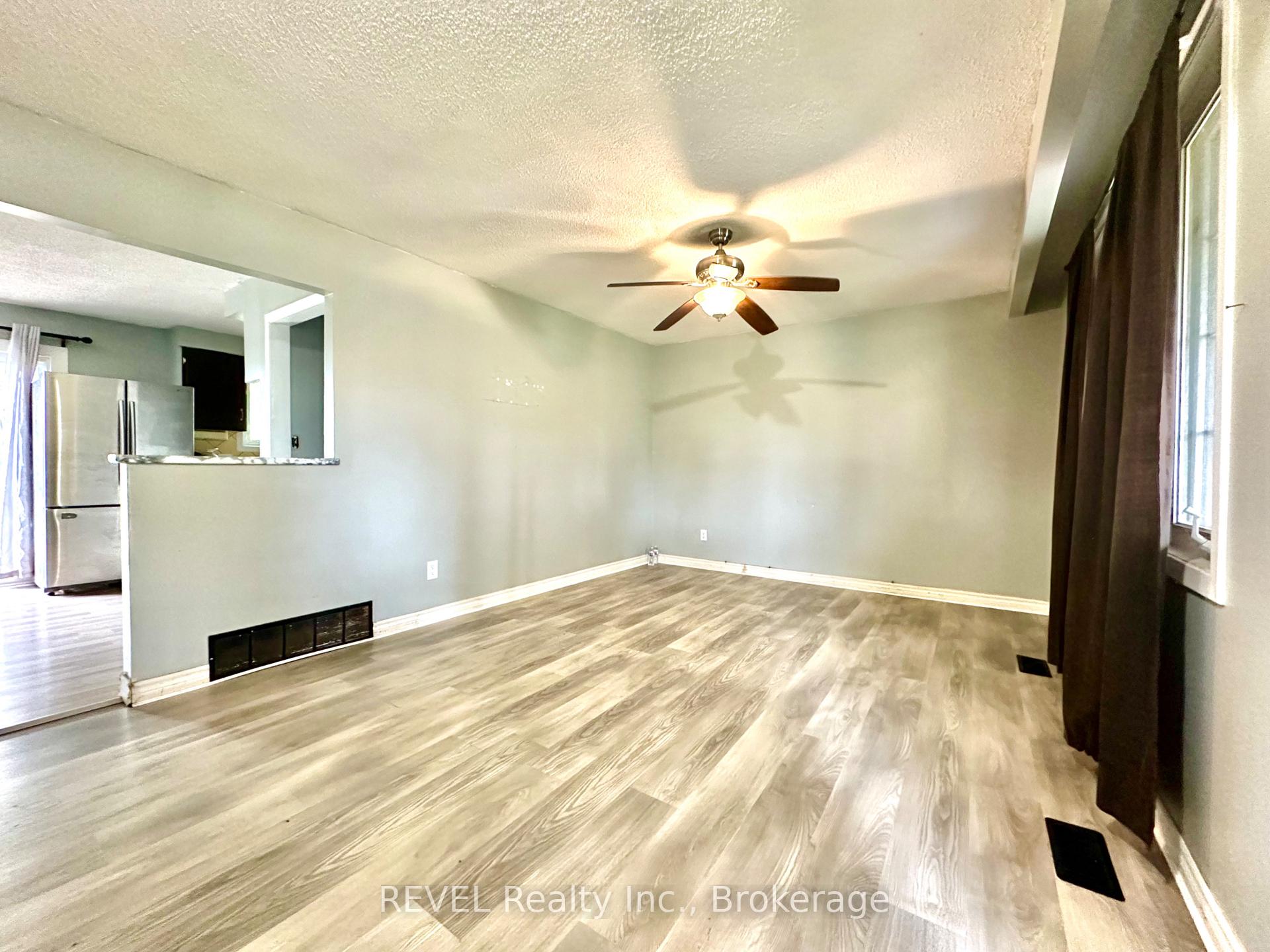 Photo 5 of 33 Deerfield Parkway, Thorold, Allanburg/Thorold South — HOMEH