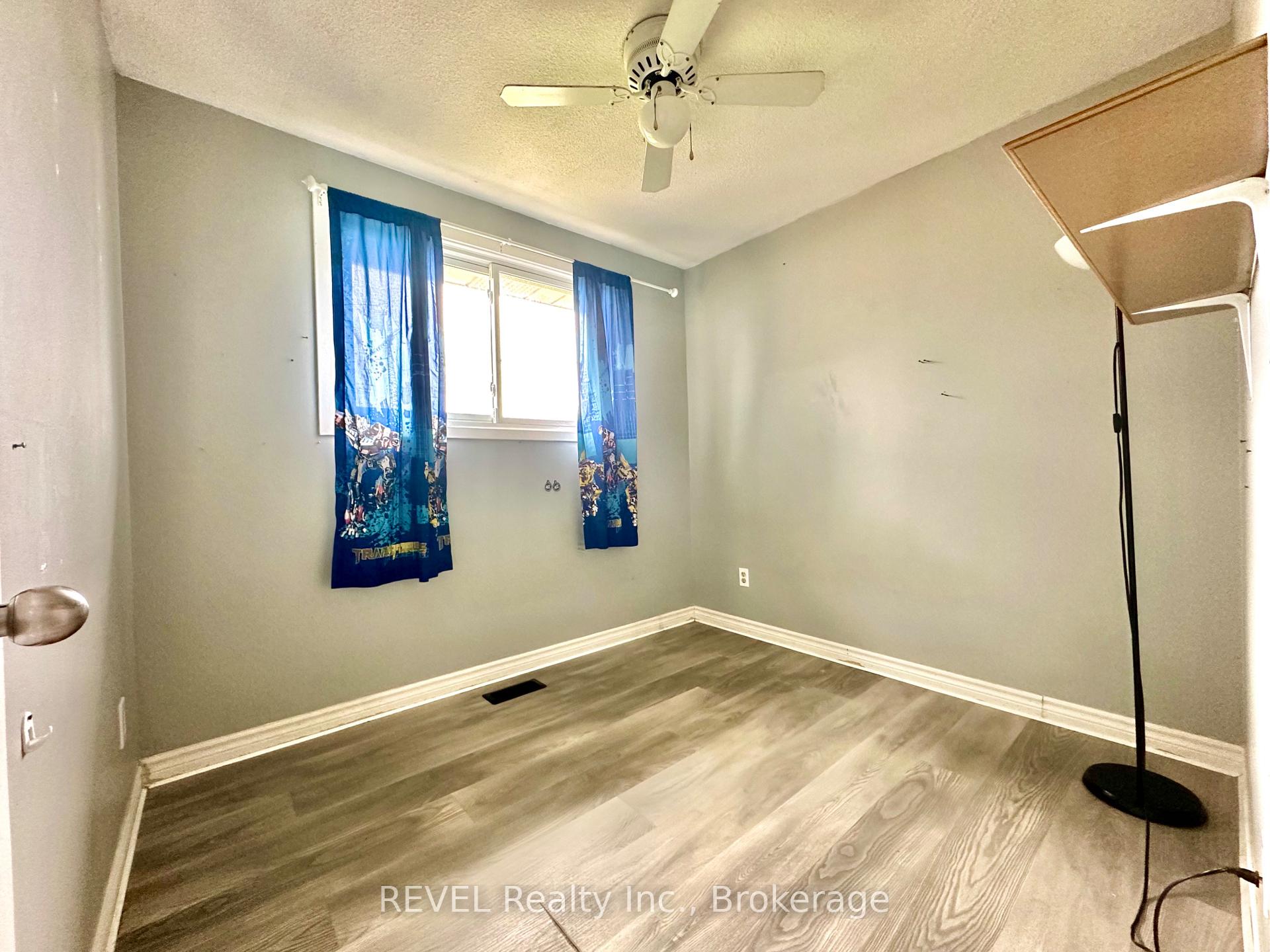 Photo 7 of 33 Deerfield Parkway, Thorold, Allanburg/Thorold South — HOMEH
