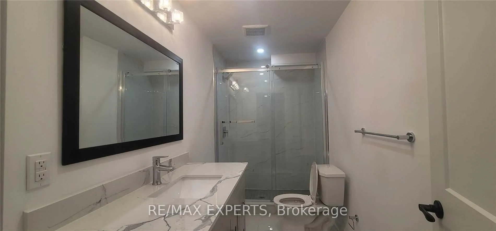 Photo 10 of Unit Bsmt, 159 Ross Vennare Crescent, Vaughan, Kleinburg — HOMEH
