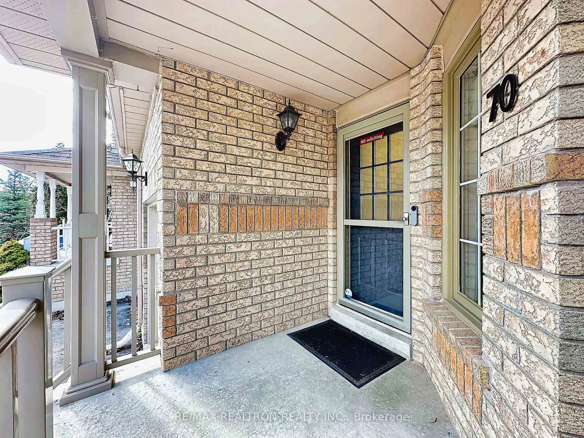 Photo 3 of 70 Bowler Street, Aurora, Bayview Wellington — HOMEH