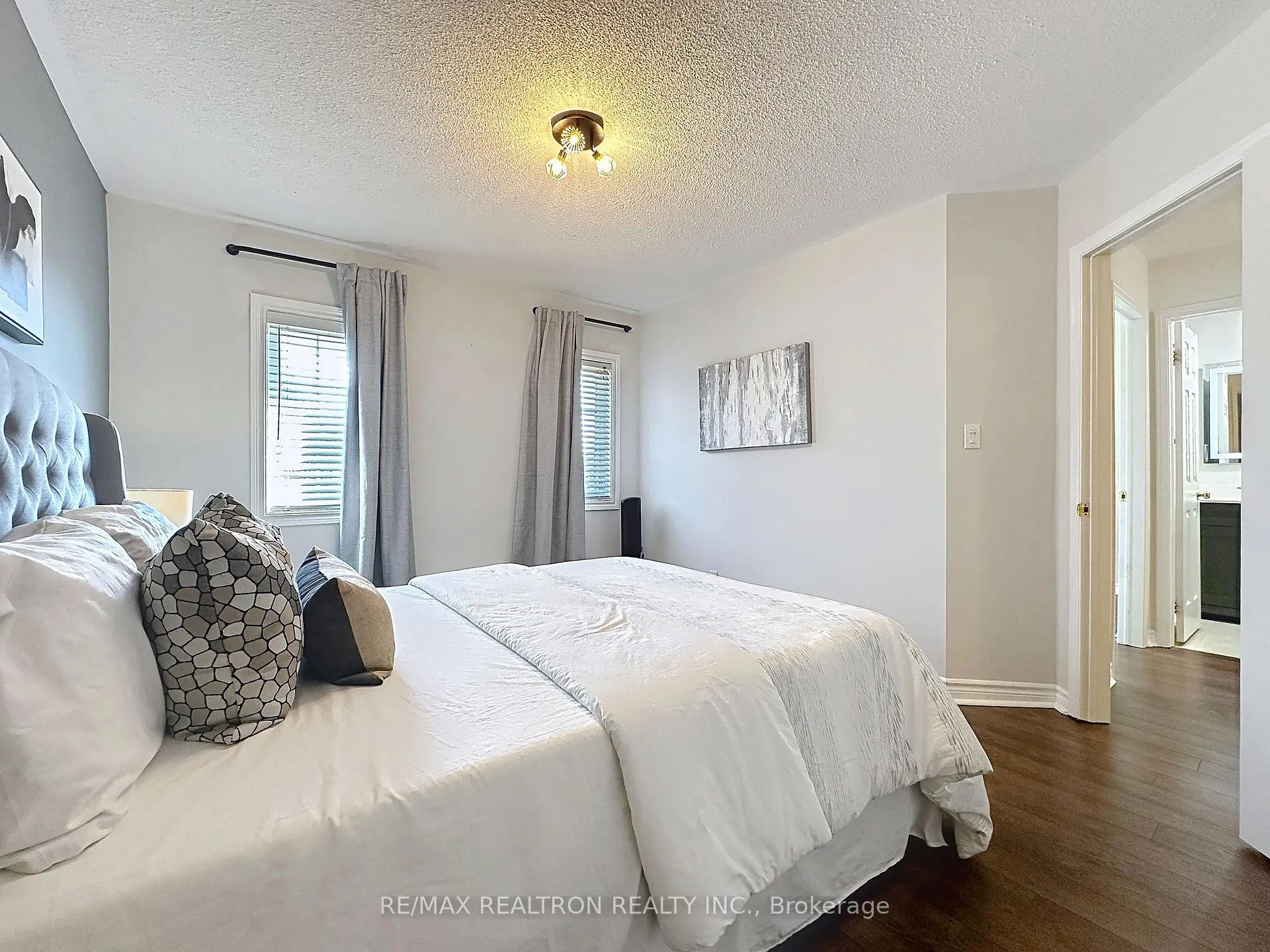 Photo 32 of 70 Bowler Street, Aurora, Bayview Wellington — HOMEH