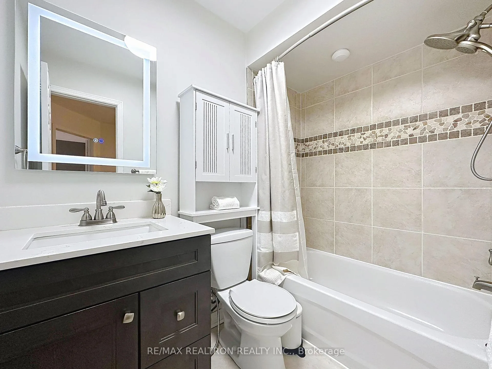 Photo 36 of 70 Bowler Street, Aurora, Bayview Wellington — HOMEH